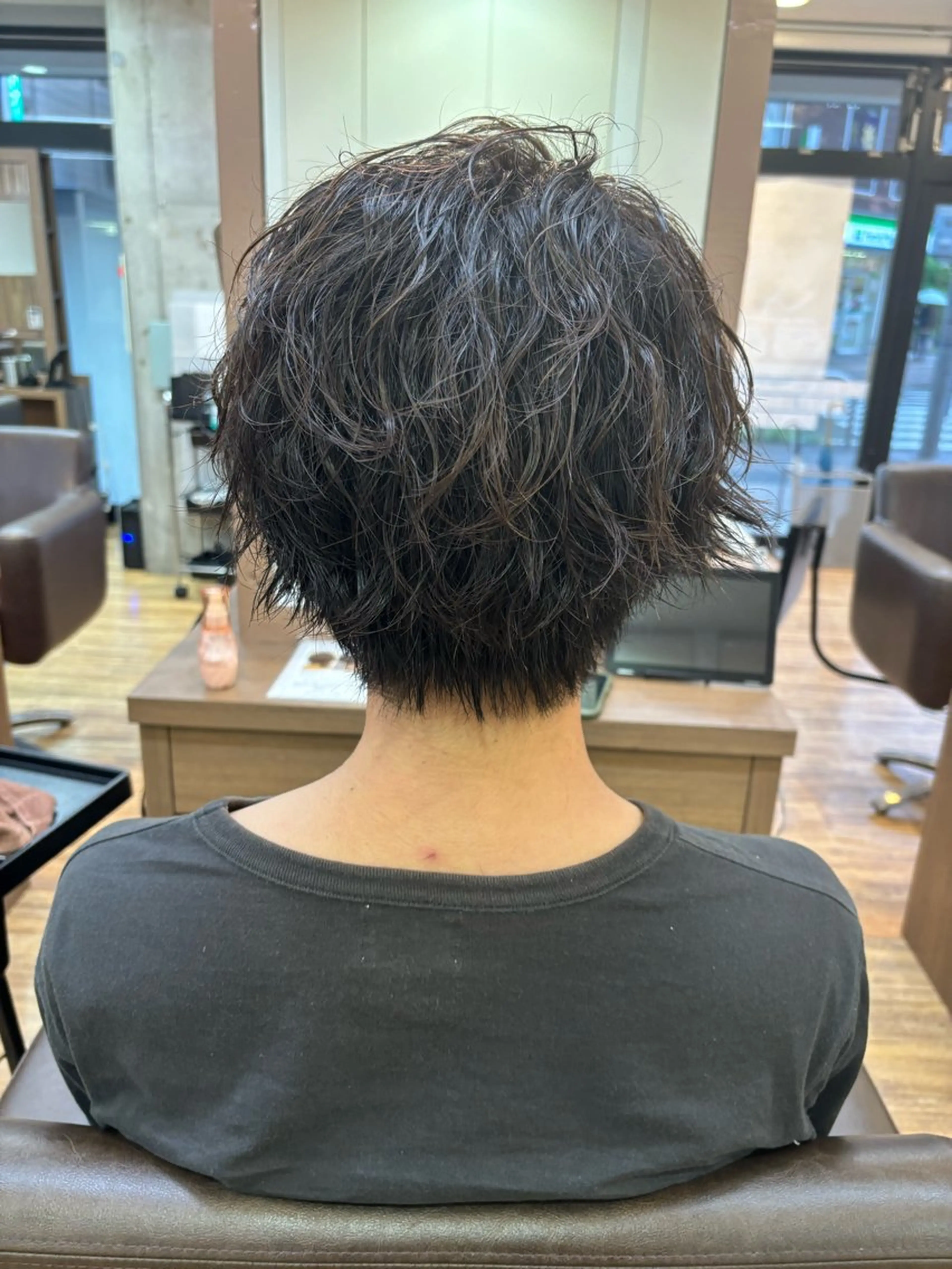 ショート カラー パーマ ヘアアレンジ メンズ カット パーマ メンズパーマの巨匠 鈴木純のヘアスタイル