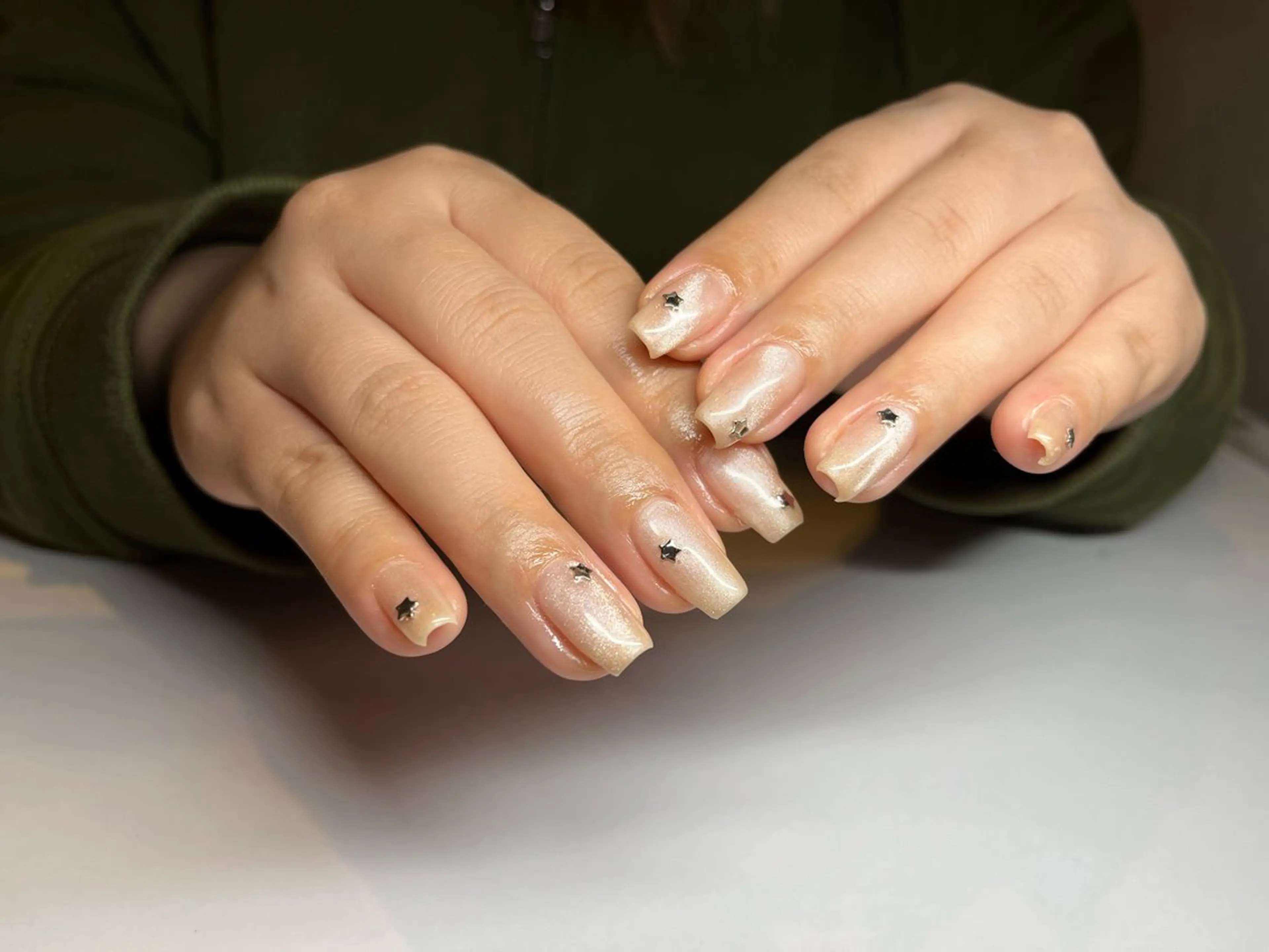 ネイル マグネットネイル ハンドネイル E bella 【ベラ】所属・miyuu 【E bella 】のネイルデザイン