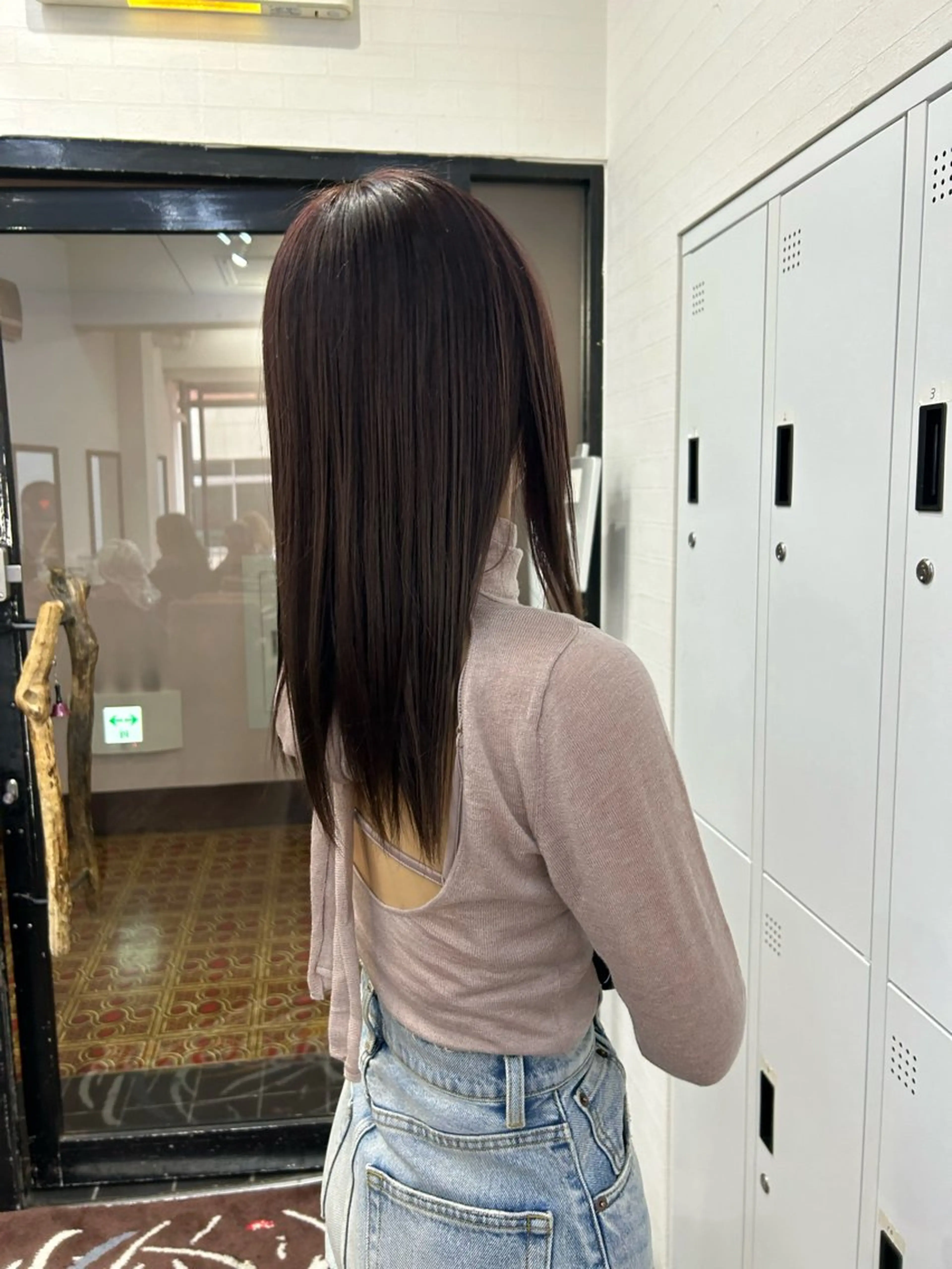 ミディアム Yui. ハイトーン/パーマ/のヘアスタイル