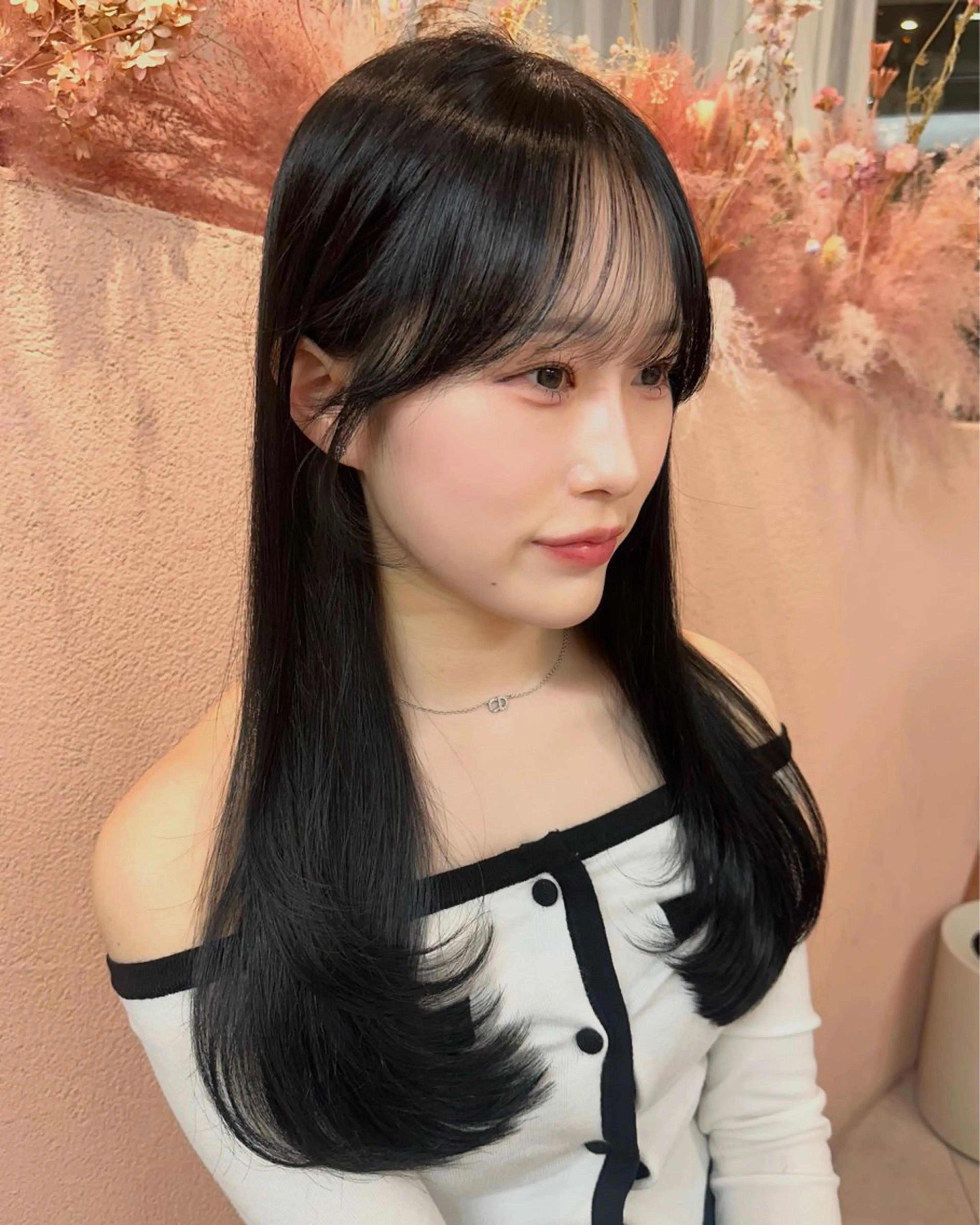 ロング カラー レイヤーカット 韓国ヘア🦢🖤 Sayumiのヘアスタイル