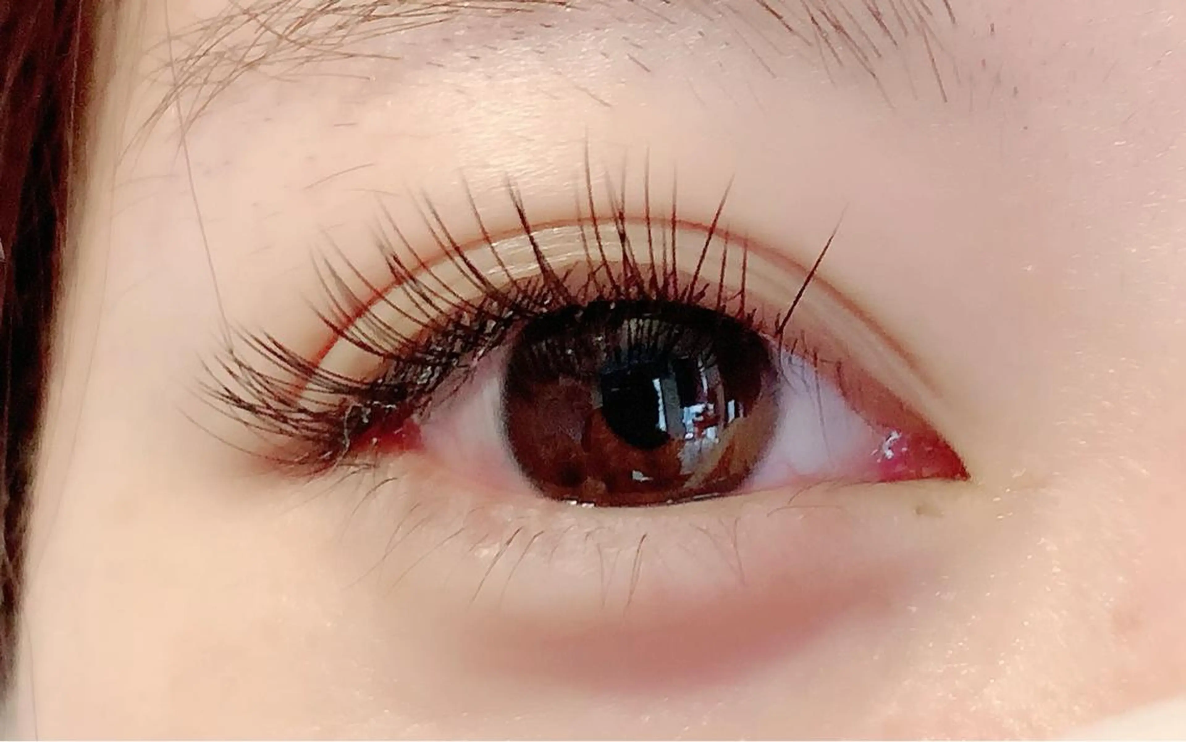 オフ無料♪根元から立ち上がるLカールマツエク☆フラットラッシュ100本✨の写真