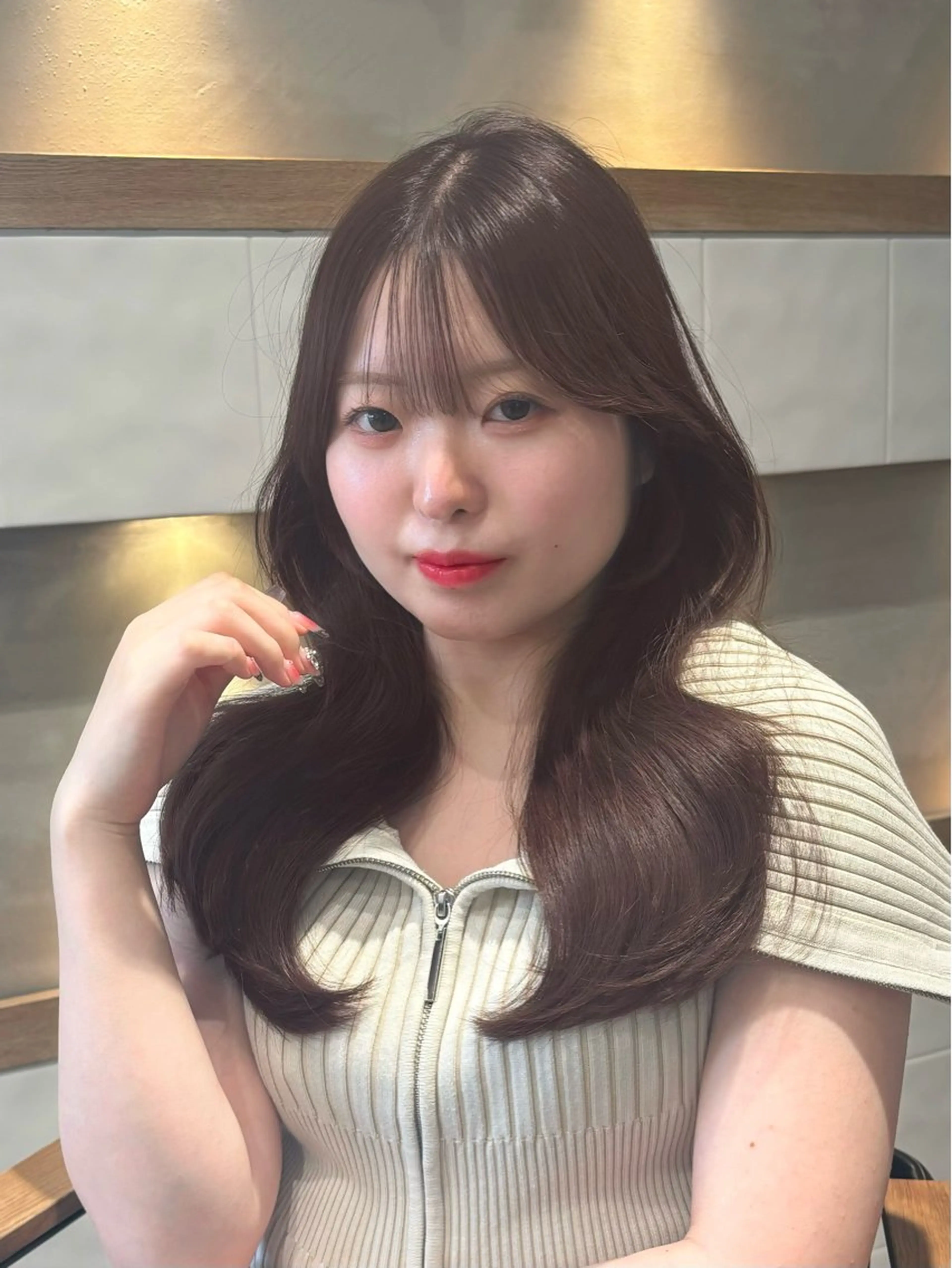 ロング チョコレートブラウン くびれヘア カット ヘアセット 韓国レイヤー顔周り カット髪質改善しゅんのヘアスタイル