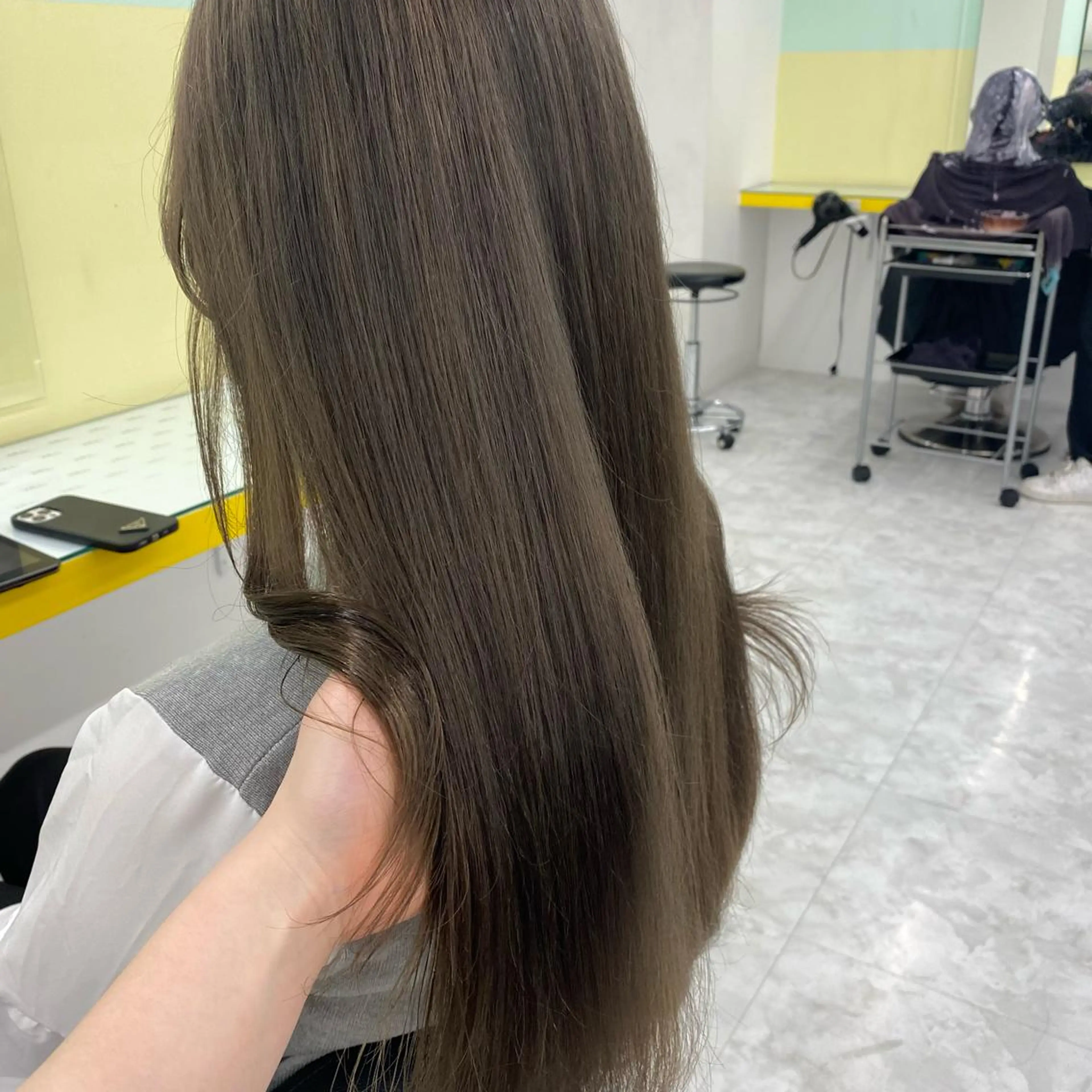 セミロング カラー パーマ ヘアアレンジ メンズ キッズ ネイル マツエク・マツパ アイブロウ グレージュ ミルクティーグレージュ Lumo所属・💖横浜ブリーチなし 💖MIHOのヘアスタイル