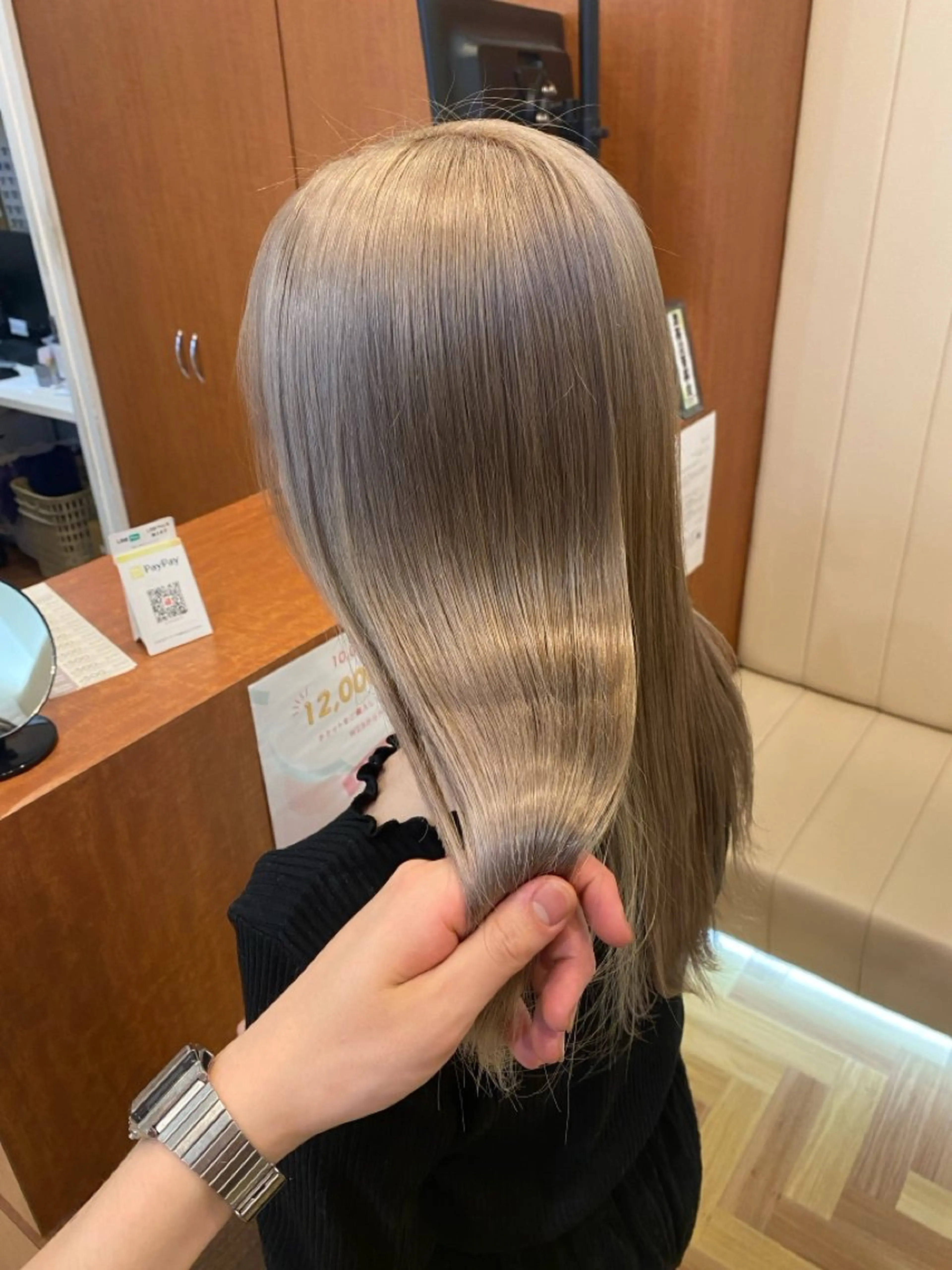 セミロング _WHITE難波店[アンダーバーホワイト]所属・艶カラー/髪質改善 /韓国風/中村嘉秀のヘアスタイル