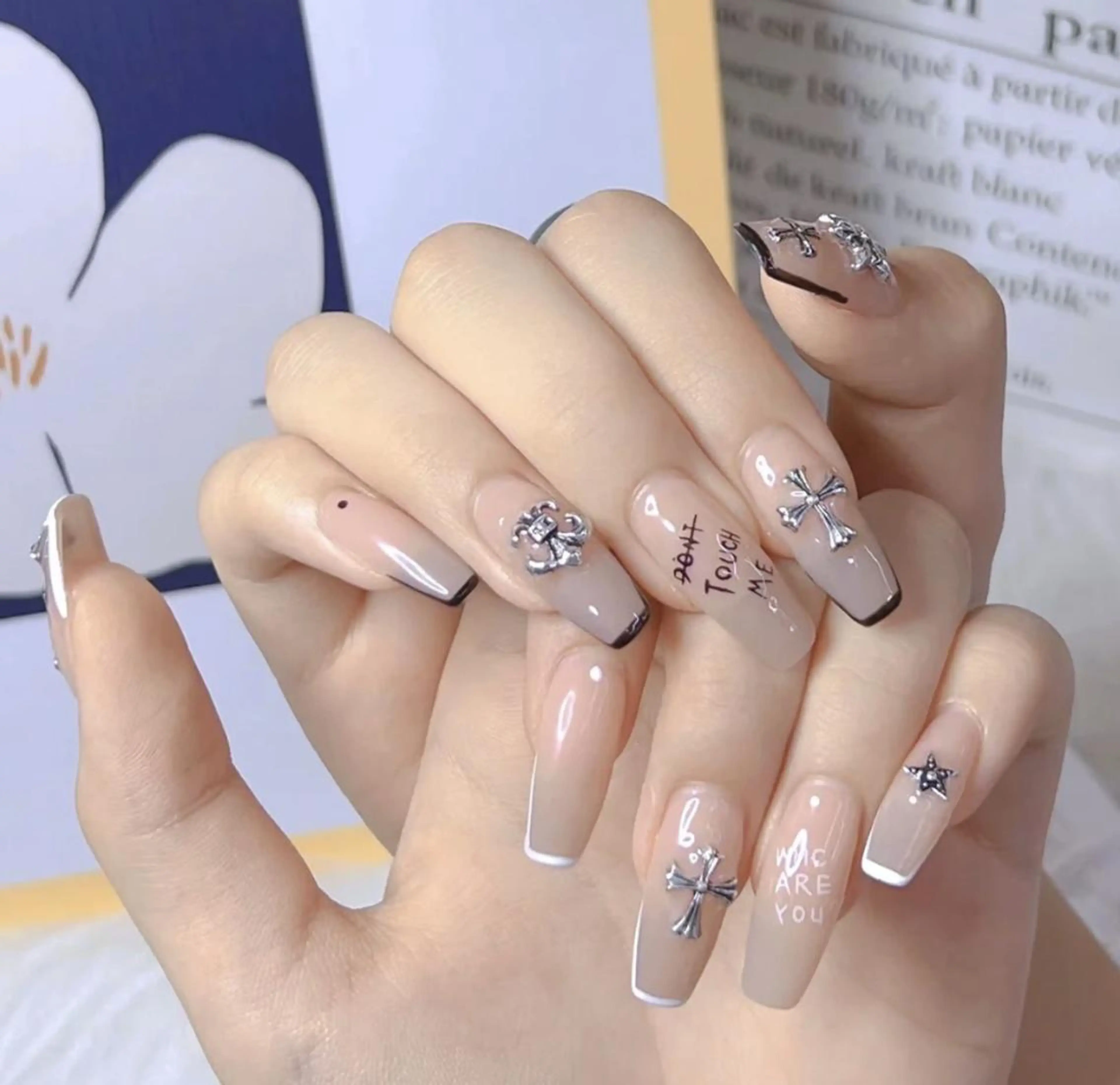 ネイル Queens momoのネイルデザイン