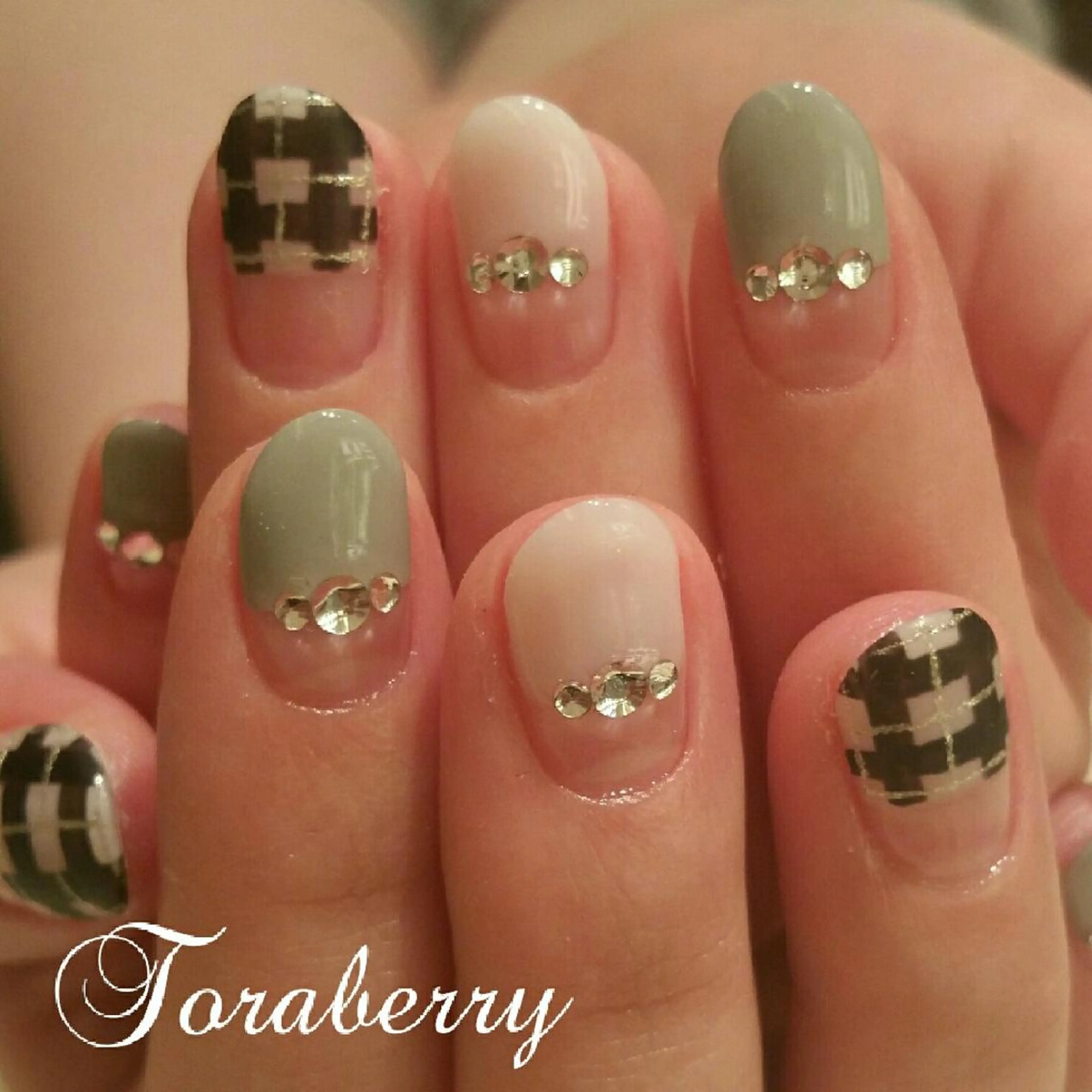 ネイル ネイリスト なつみのネイルデザイン