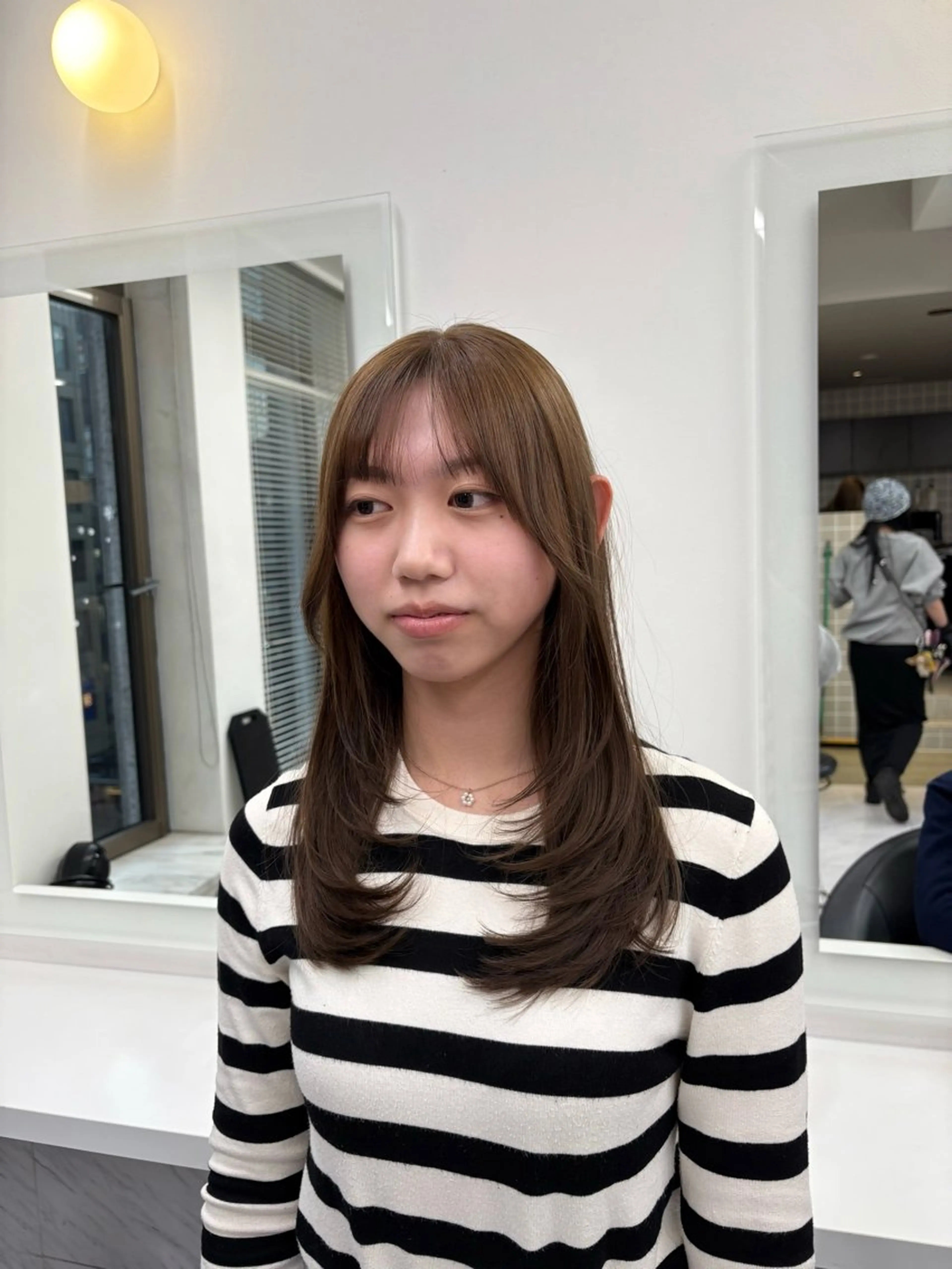 カラー ヘアカラー トリートメント 透明感ベージュ🤎 ナチュラルレイヤーのヘアスタイル