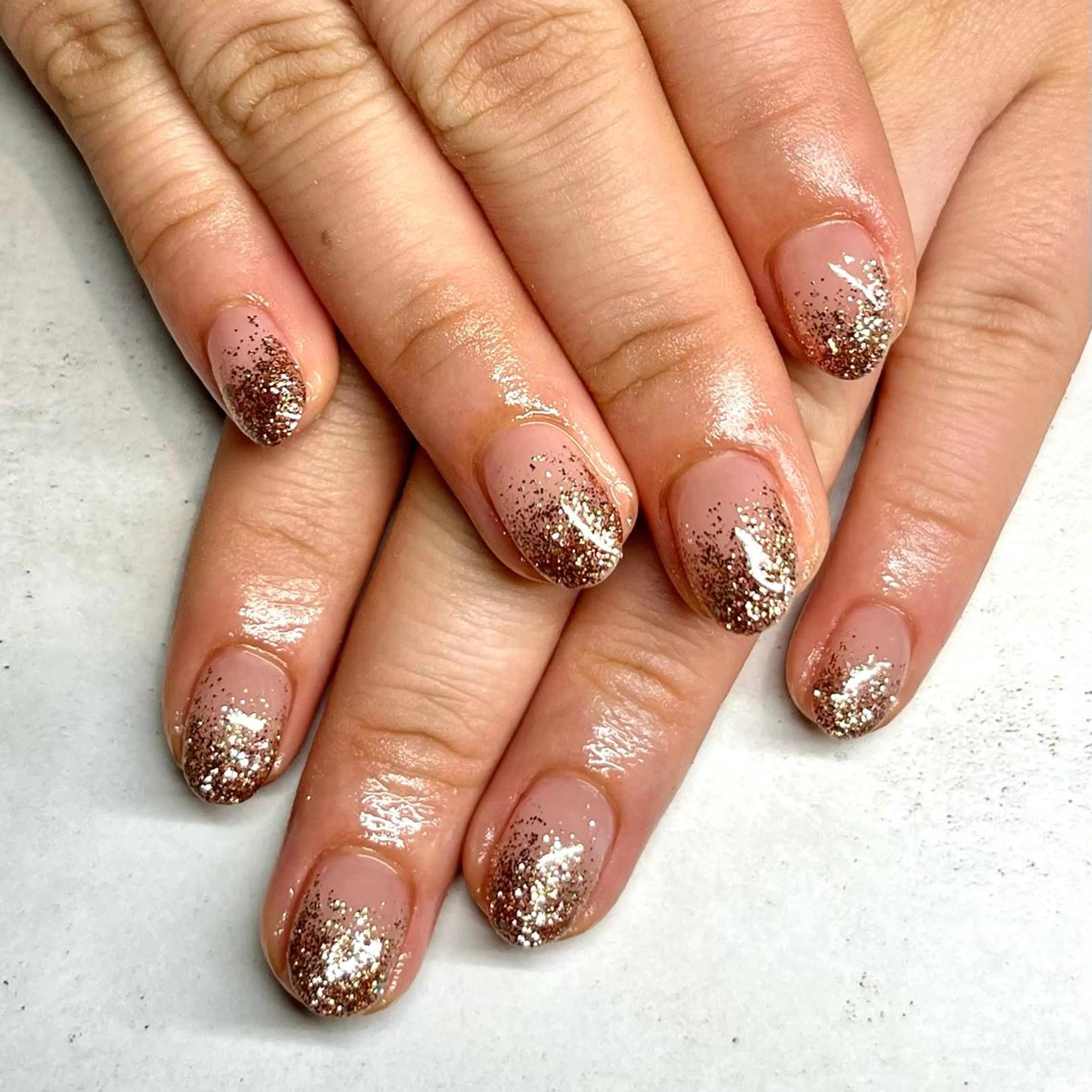 ネイル グラデーション ラメ(グリッター) ラメグラデーション 長澤 茉凜のネイルデザイン