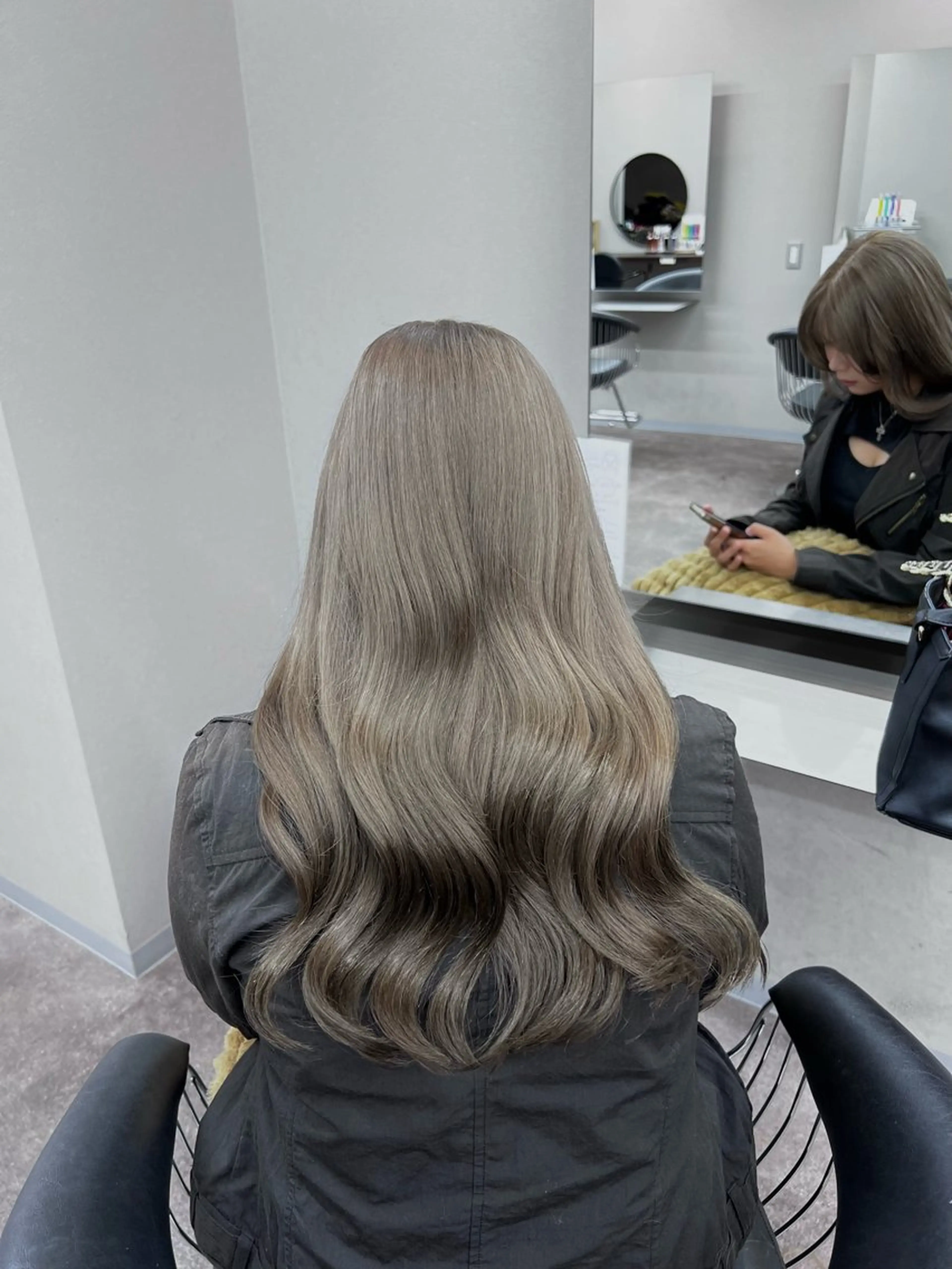 ロング ヘアカラー ブリーチ・エクステ 🎀メイのヘアスタイル