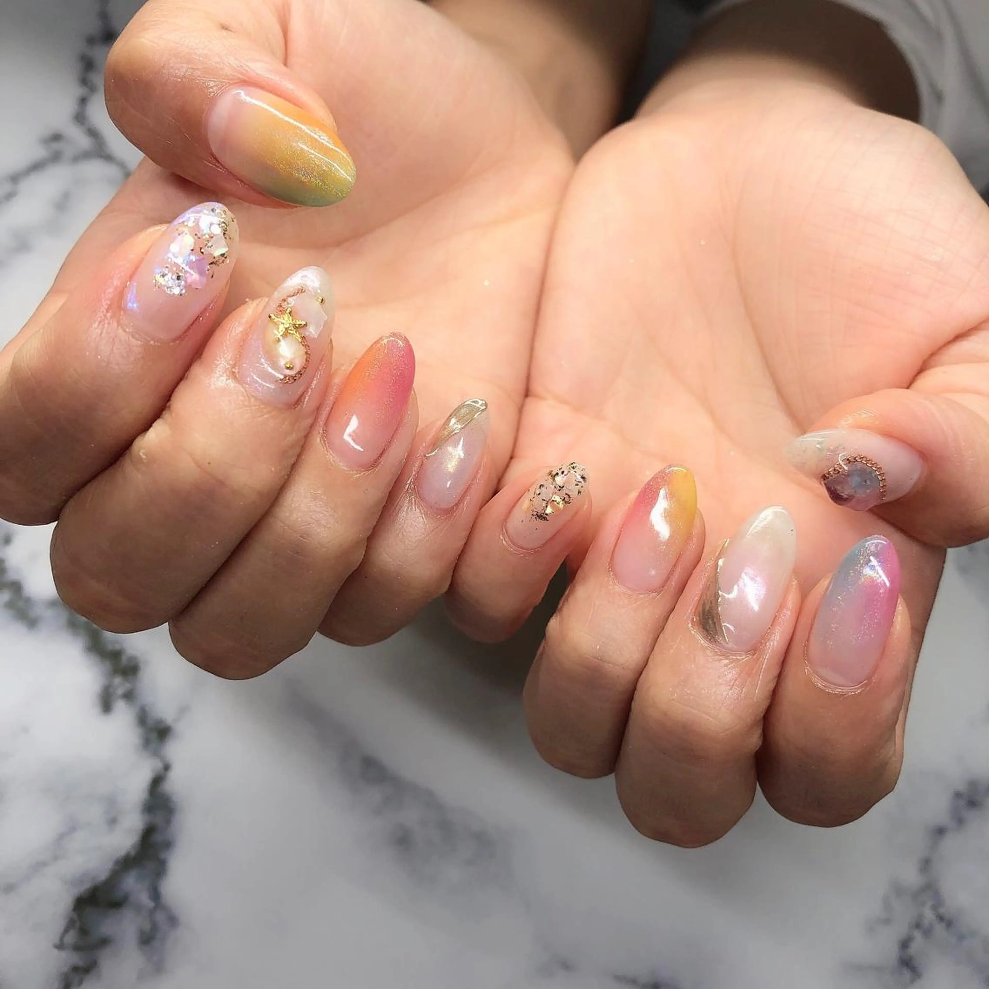 ロング カラー ヘアアレンジ キッズ ネイル マツエク・マツパ 福田 加奈のネイルデザイン