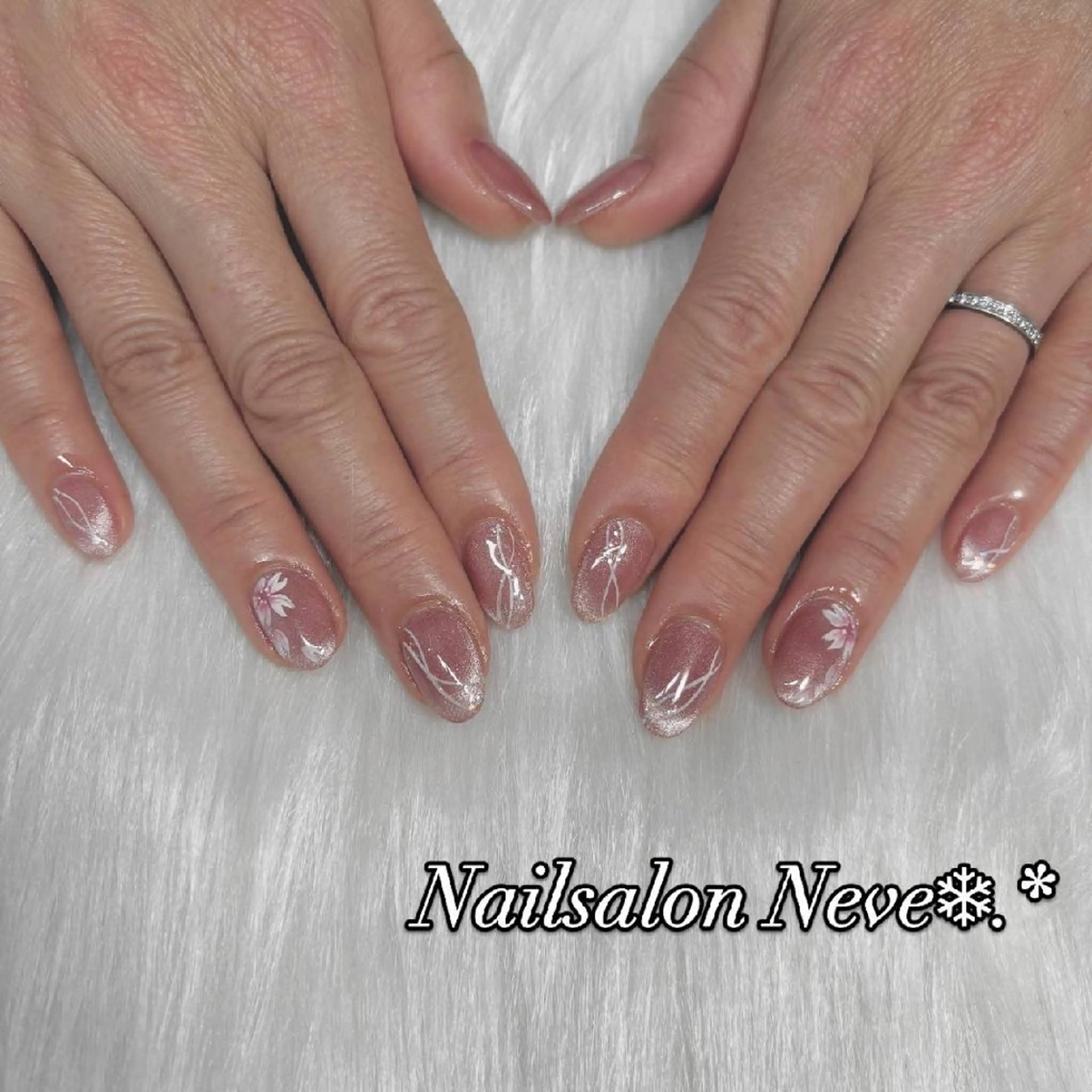ネイル Nailsalon Neve❄︎.*のネイルデザイン