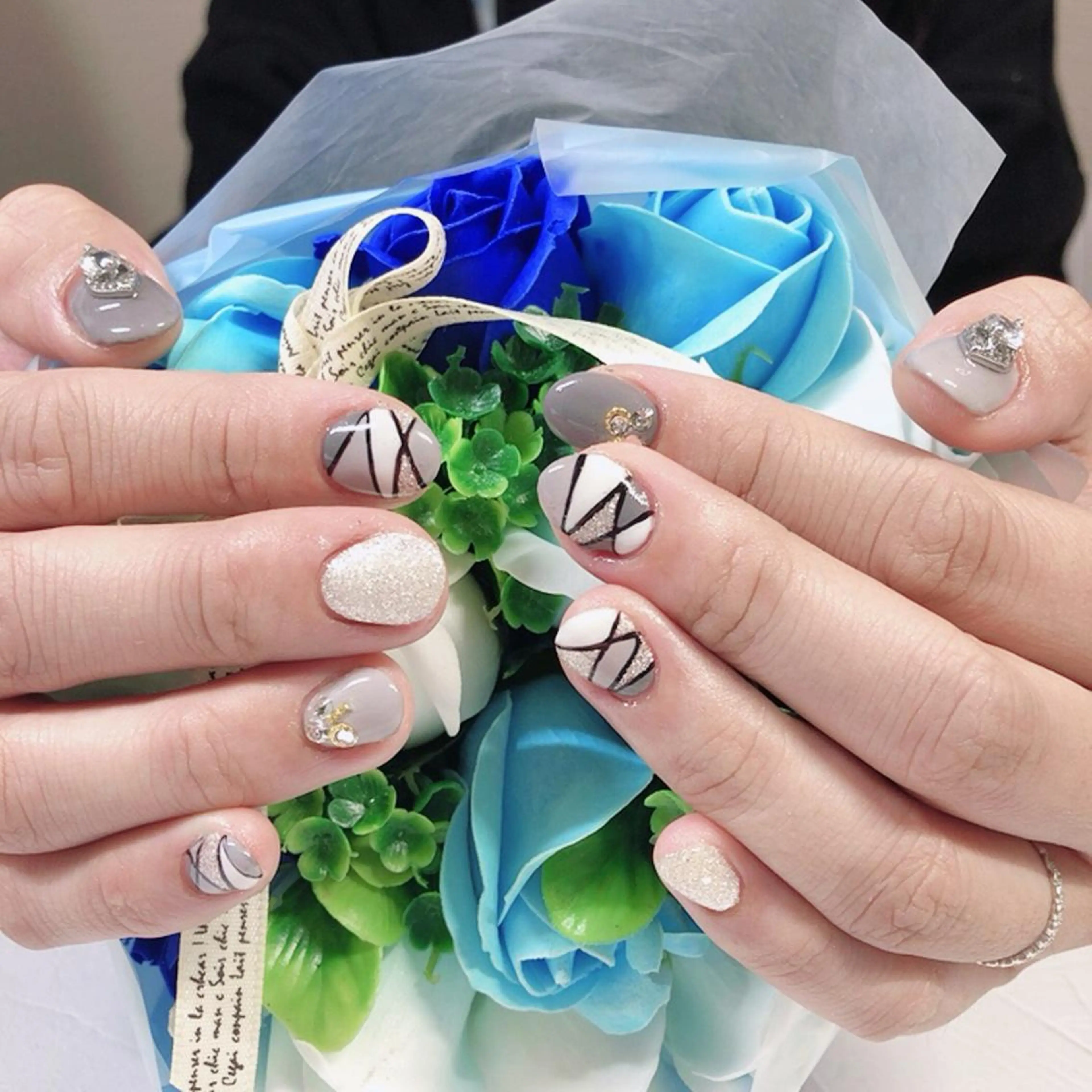 ネイル 持ち込み 奥園 良恵のネイルデザイン