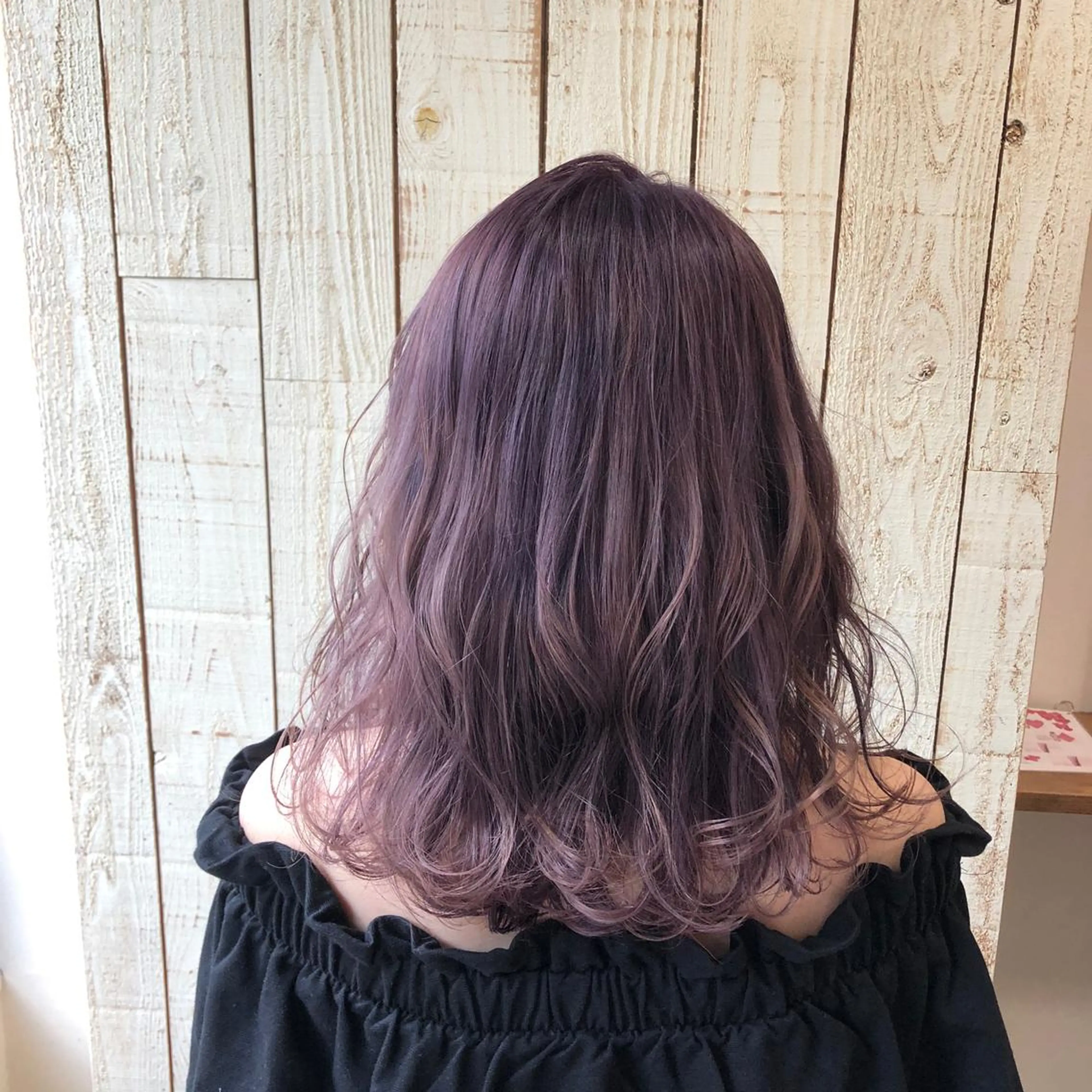 ミディアム カラー アッシュ ラベンダーカラー ラベンダーアッシュ ヘアカラー トリートメント little×PORTO sannomiya所属・Topstylist HARUのヘアスタイル
