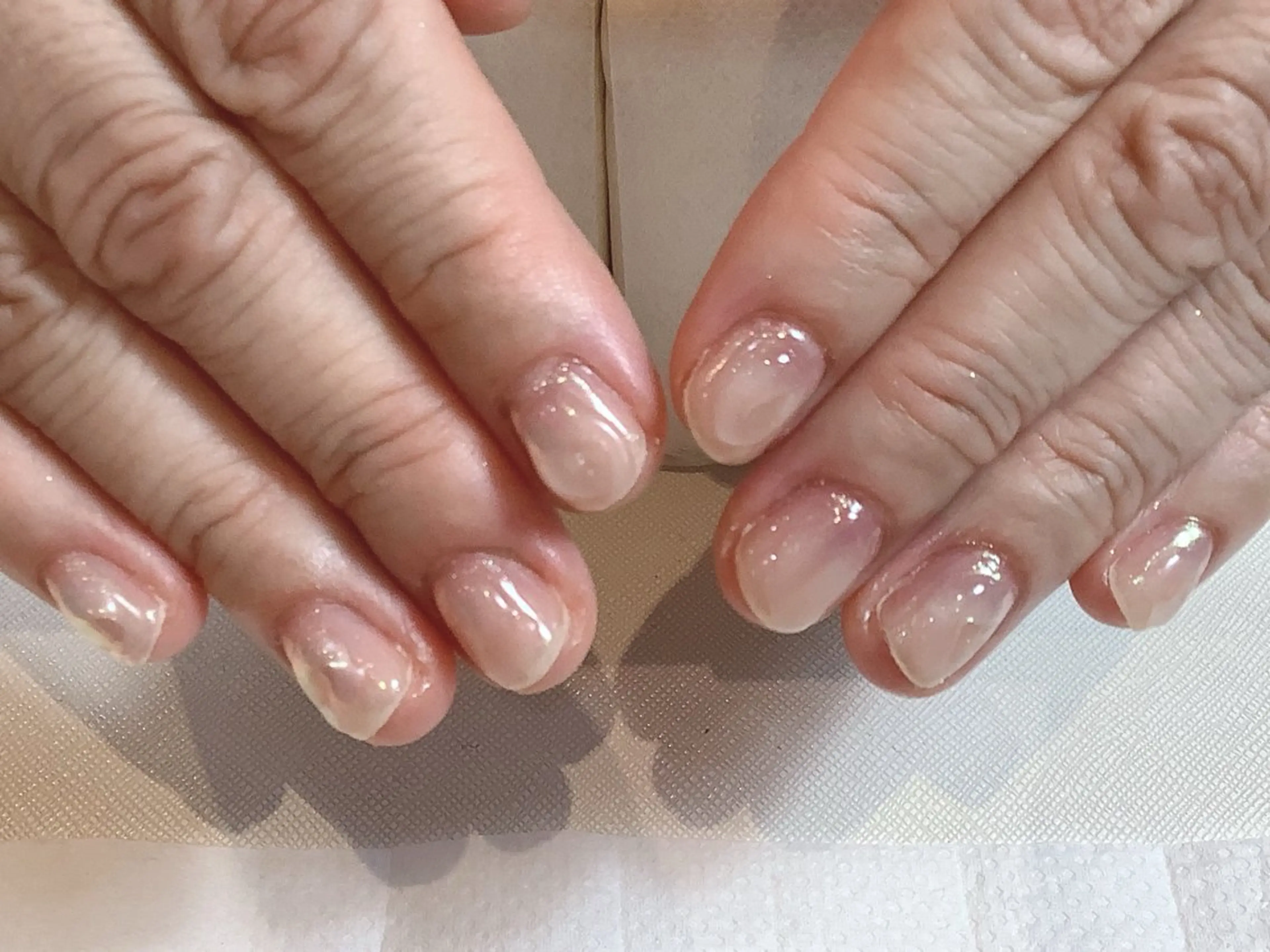 ネイル オーロラネイル ぷっくりネイル iiso所属・45 iisoのネイルデザイン