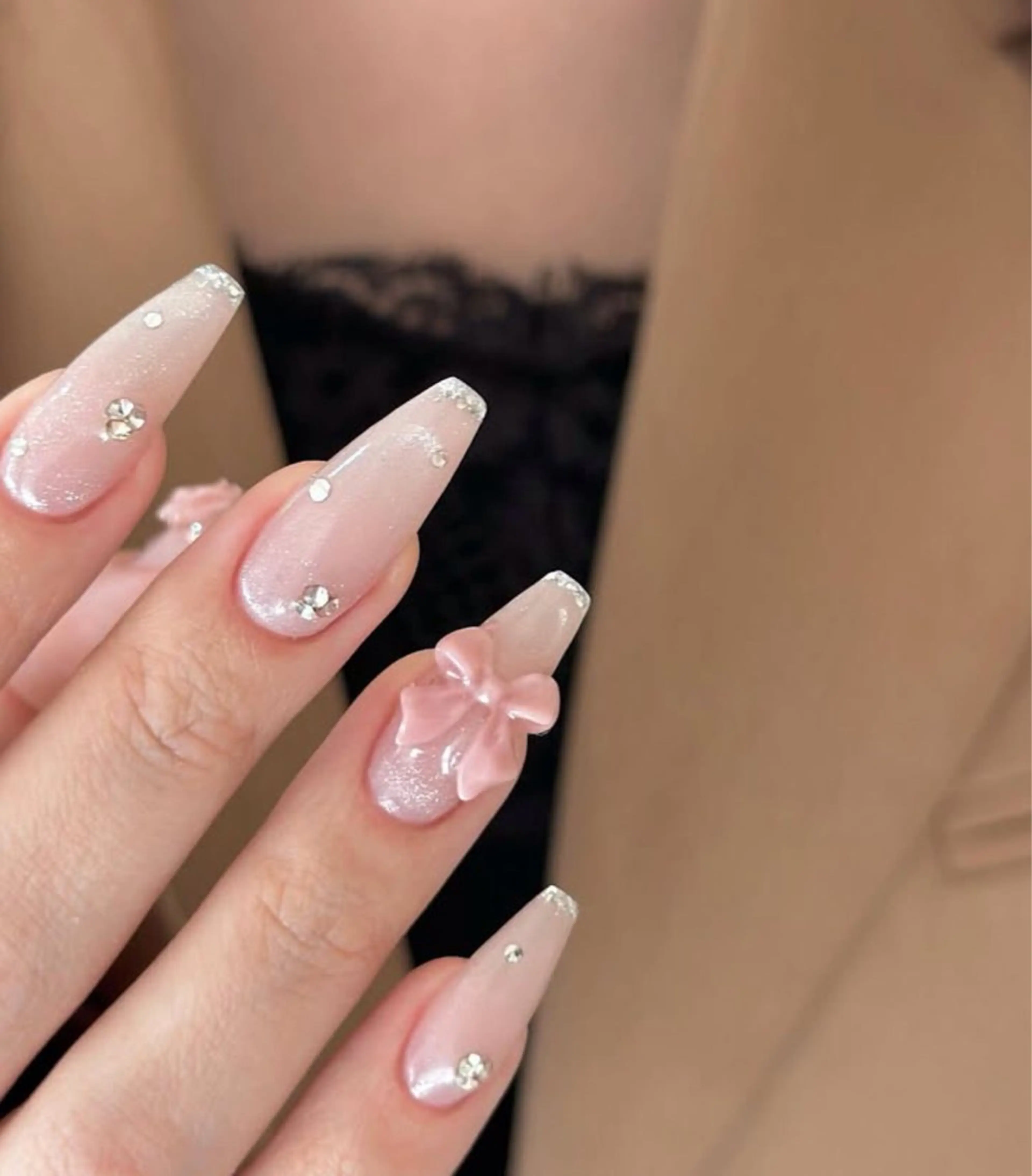 ネイル 長さ出し グラデーション キラキラネイル 韓国ネイル ラメ(グリッター) ハンドネイル ハンドケア Chisa Nail Studio所属・チ サのネイルデザイン