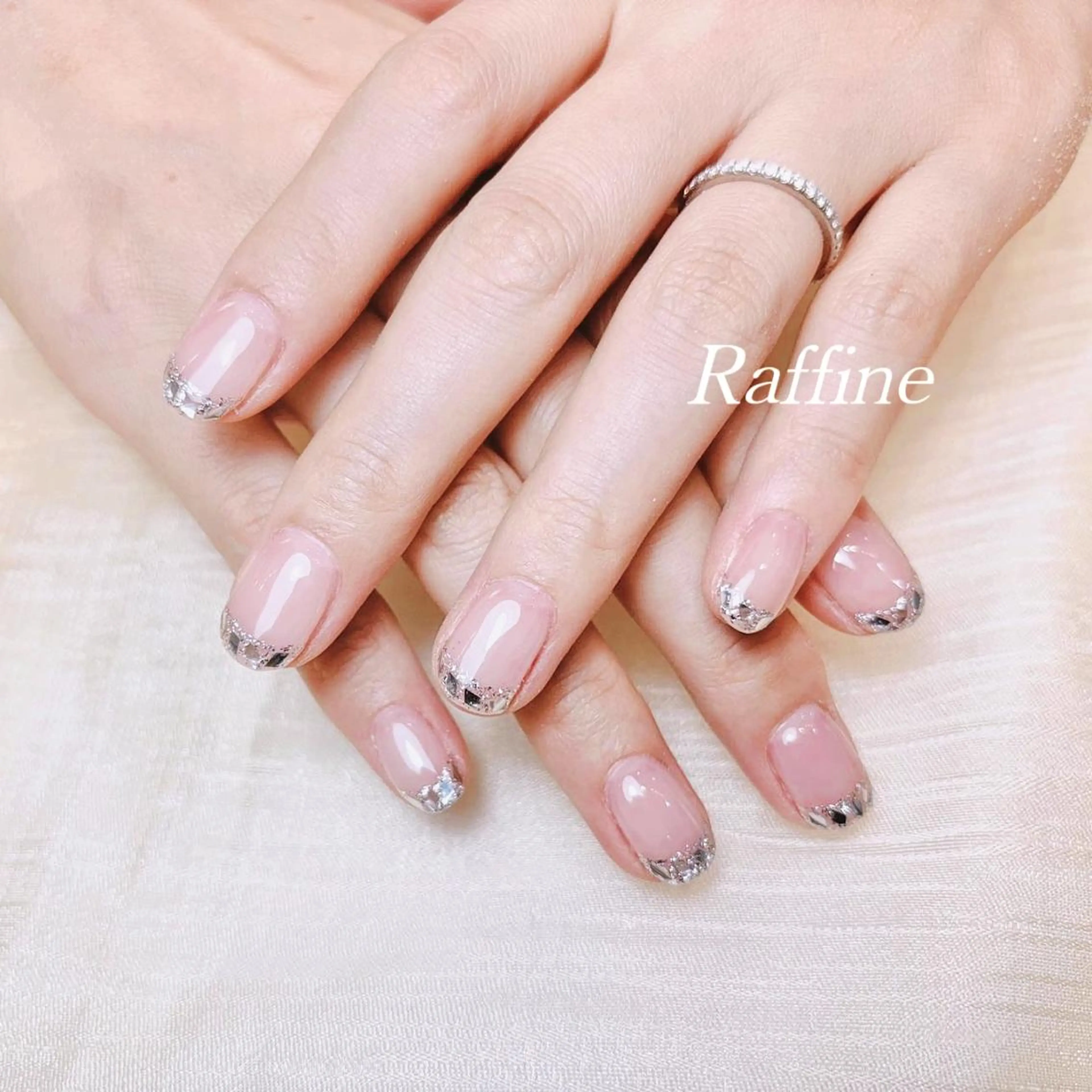 ネイル RAFFINE 月🦋🩵のネイルデザイン