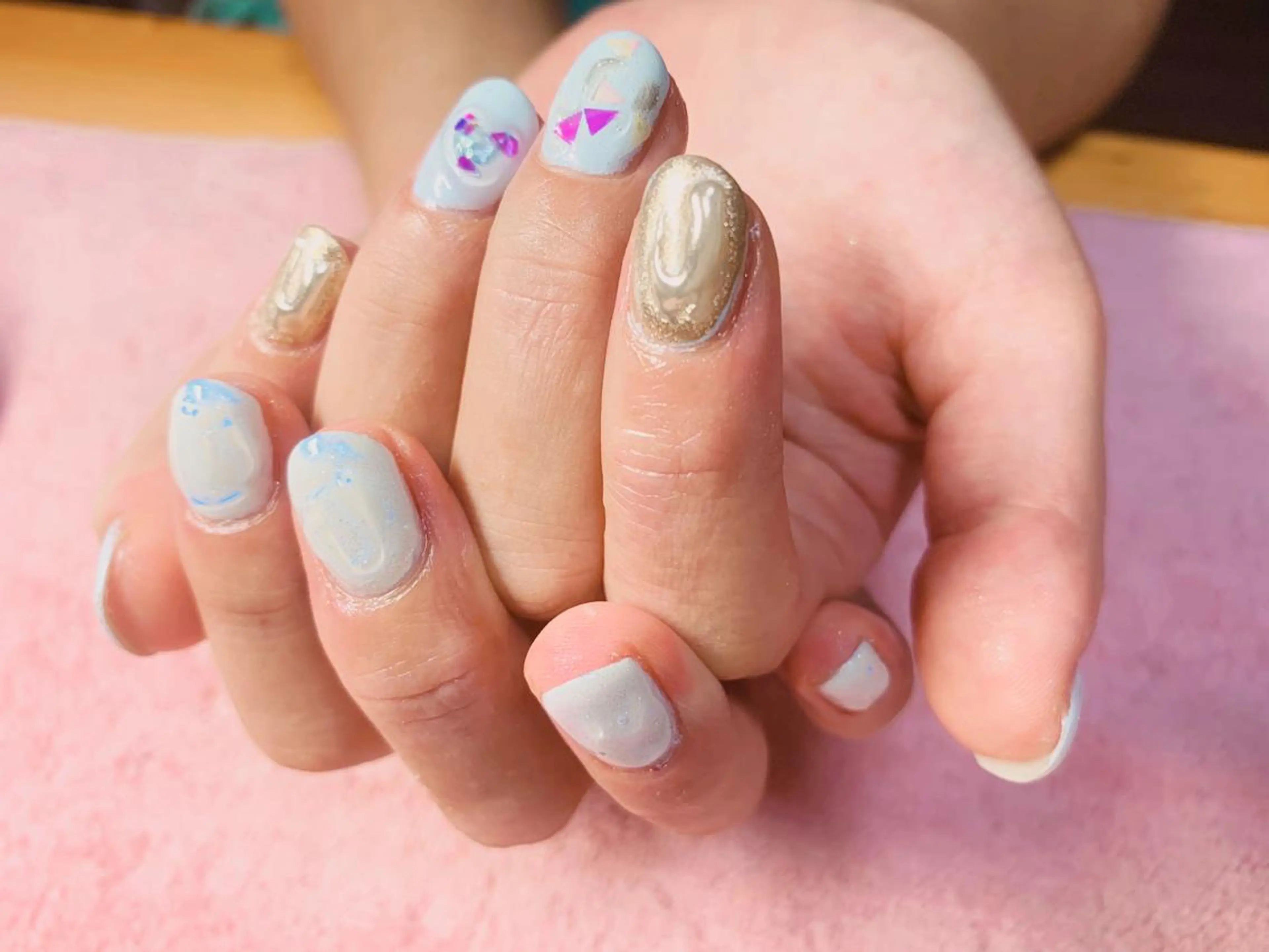 ネイル 持ち込み ニュアンスネイル 池崎 美穂のネイルデザイン