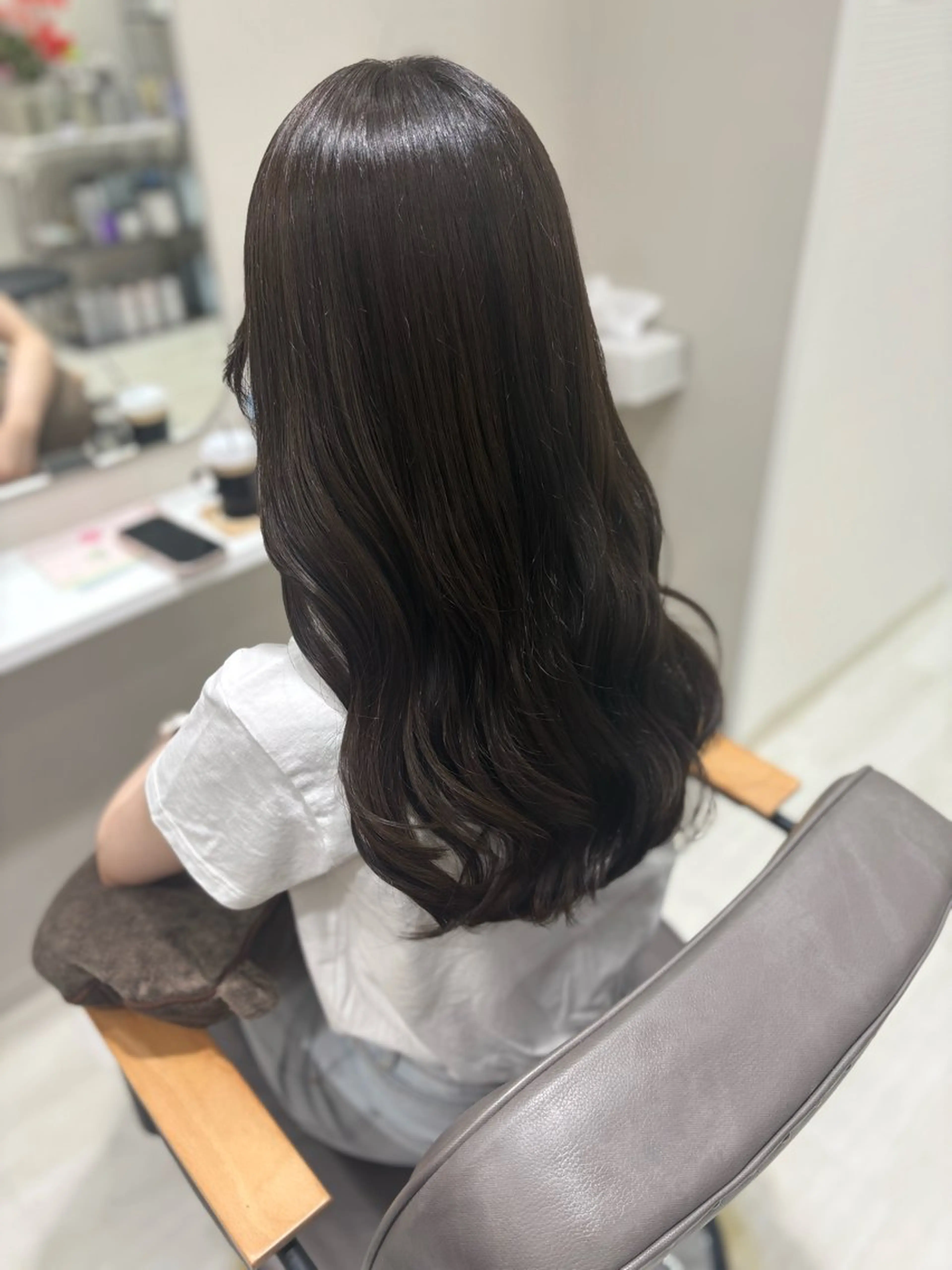 前髪お顔周りカット＋ブリーチなしワンカラー＋1step トリートメント🩵🌴の写真