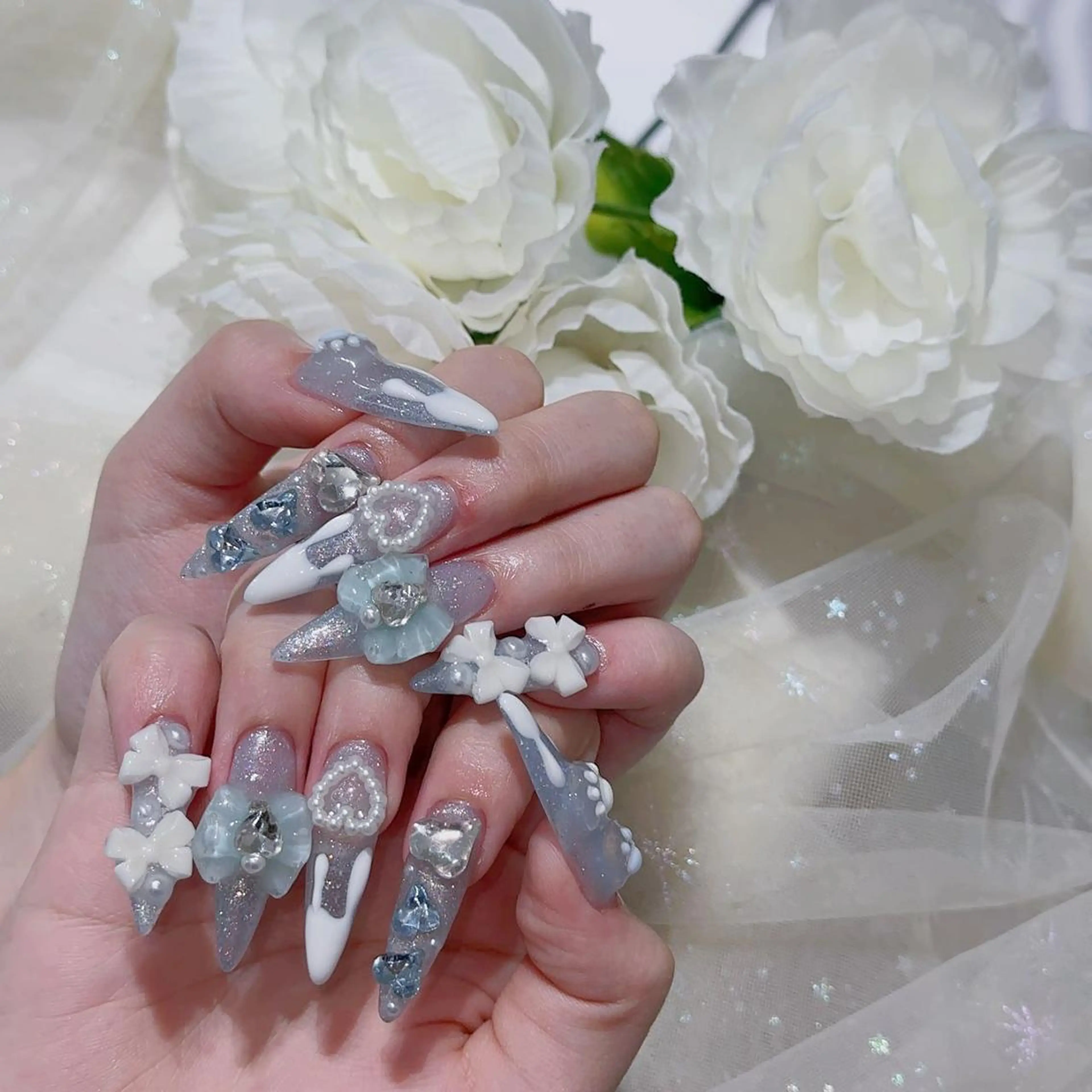 ネイル アートネイル 長さ出し ネイルチップ Queens PUPUのネイルデザイン