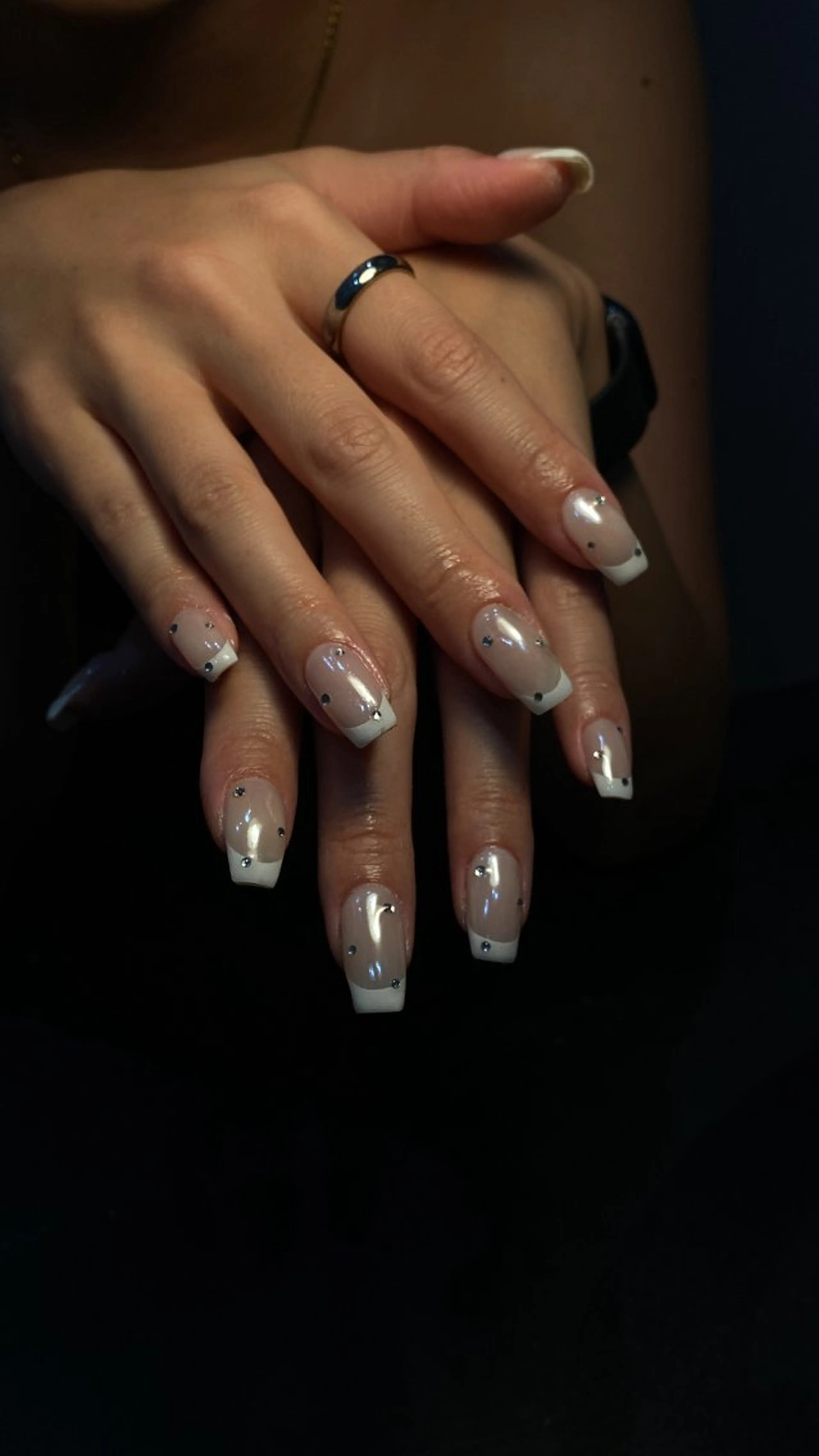 ネイル オーロラネイル ホワイト NILATE所属・渡邉 あいのネイルデザイン