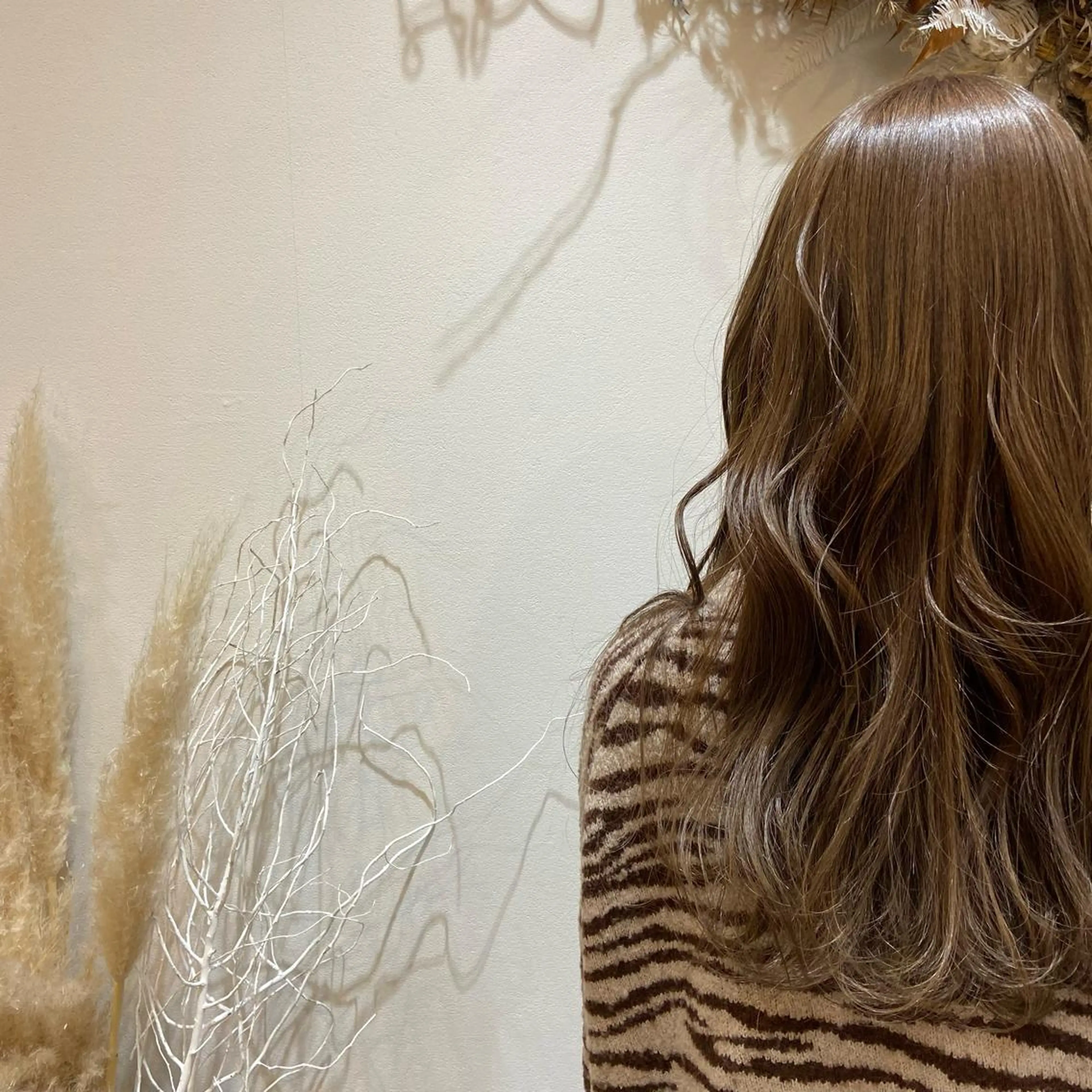 ロング カラー 松本 玲菜のヘアスタイル