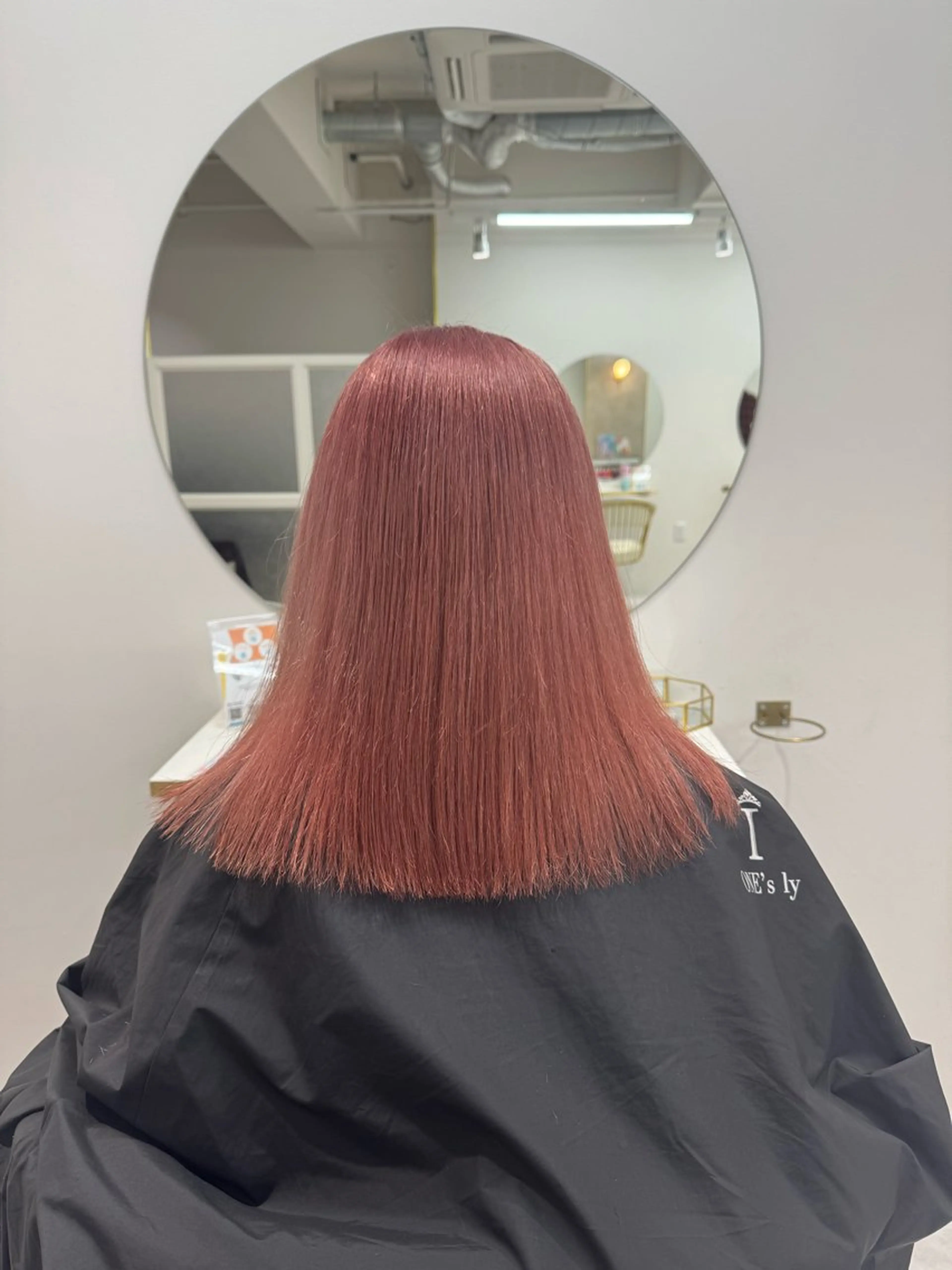 ミディアム ヘアカラー REI /艶髪/透明 感カラー/ボブのヘアスタイル