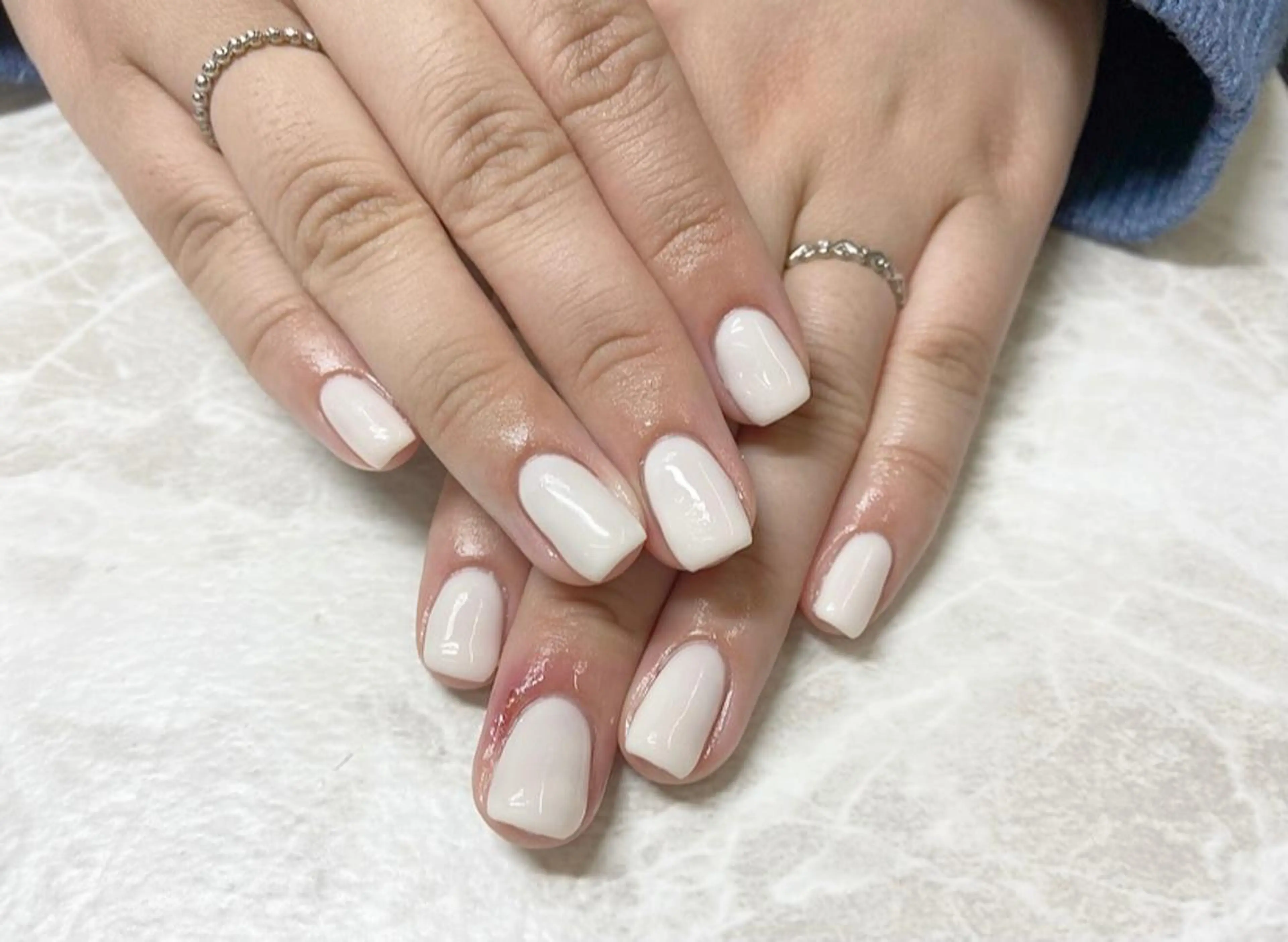 ネイル ホワイト 🧸熊谷 かほ🧸のネイルデザイン