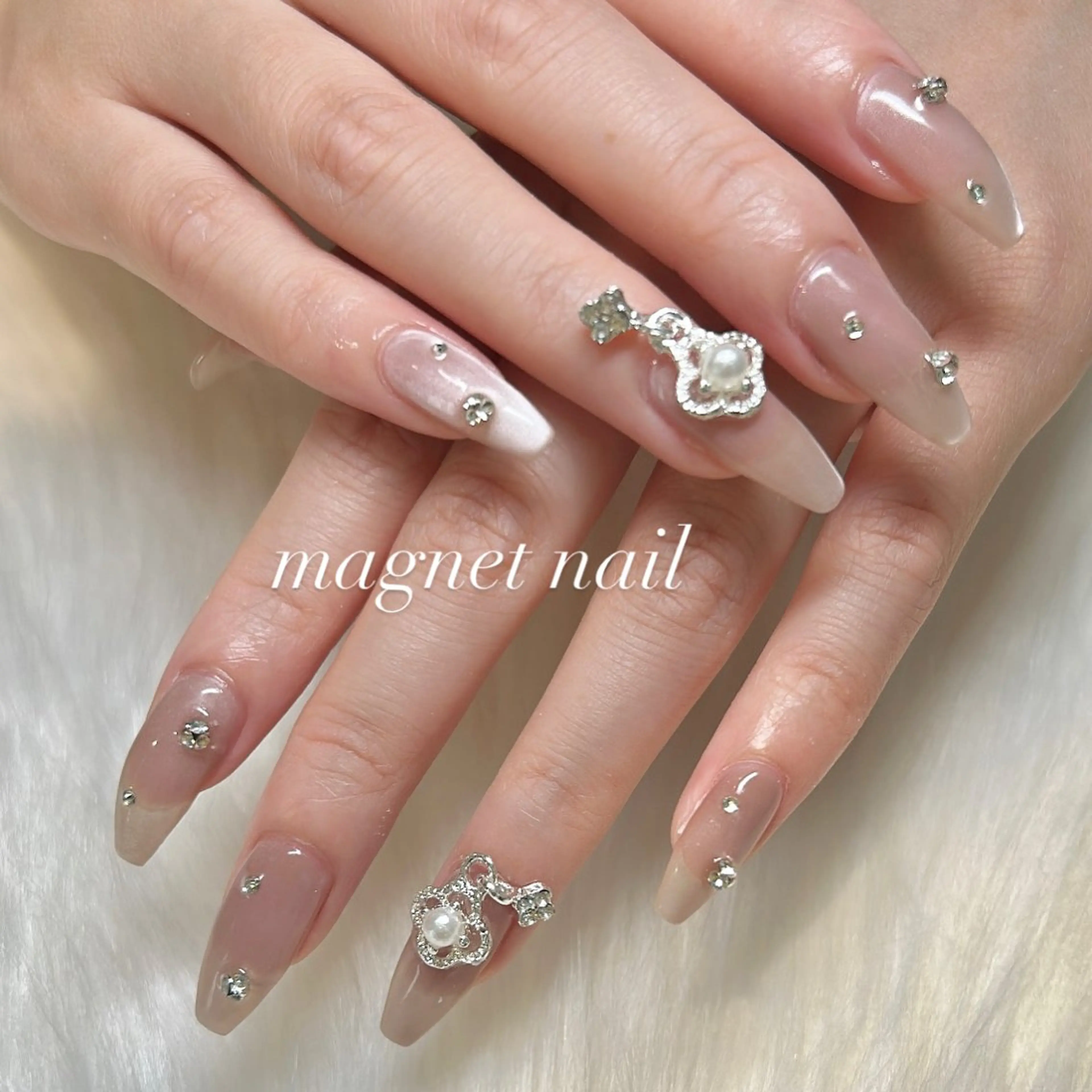 ネイル キラキラネイル シンプルネイル ハンドネイル ippo nail MIKAのネイルデザイン