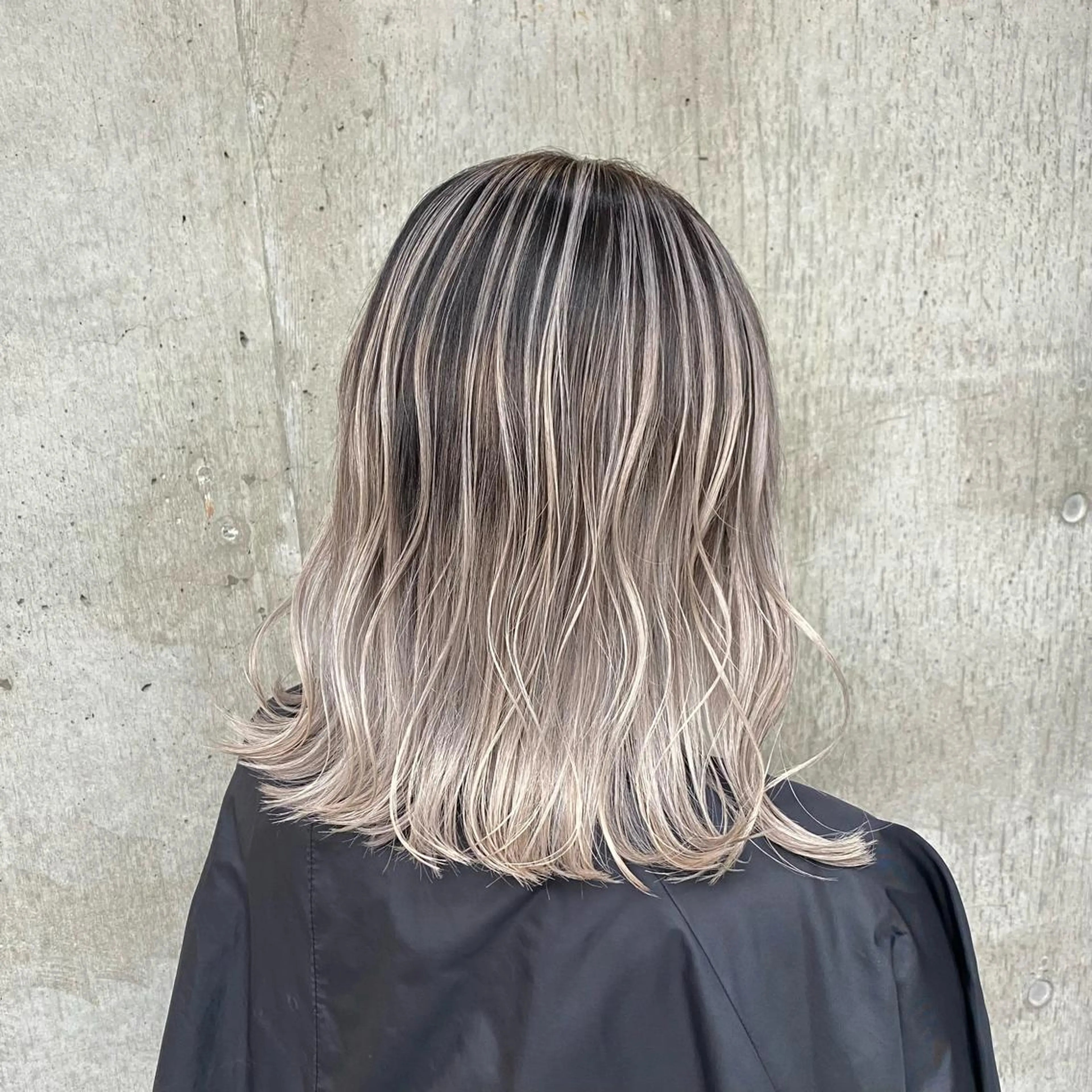 ミディアム カラー バレイヤージュ デザインカラー ハイライトカラー ハイライト レイヤーカット ヘアカラー 🌈透明感カラー ✨松田龍也🌈のヘアスタイル