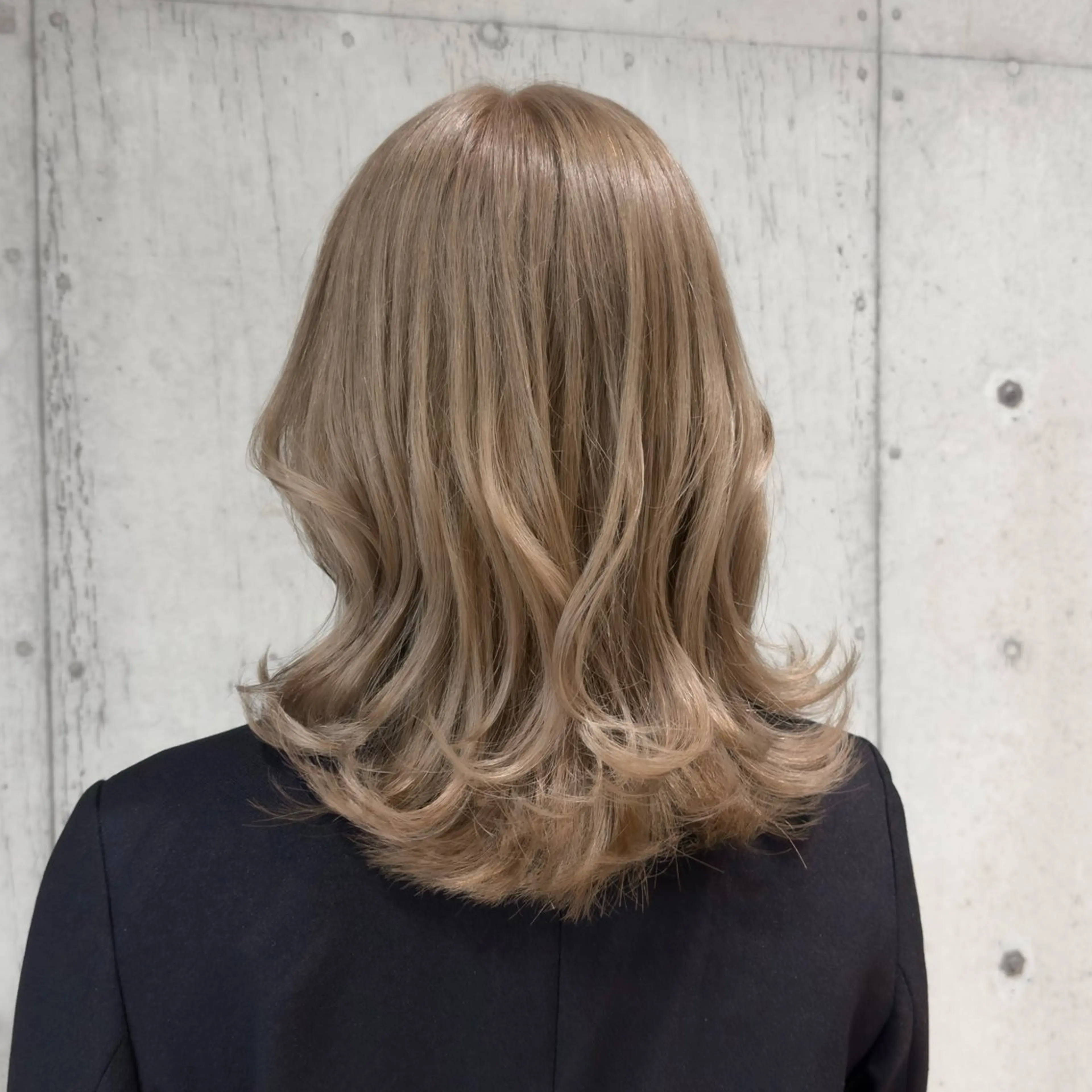 セミロング カラー ベージュカラー 透明感カラー ヘーゼル カット ヘアカラー トリートメント 透明感/血色カラー/ 似合せレイヤー/ゆいのヘアスタイル