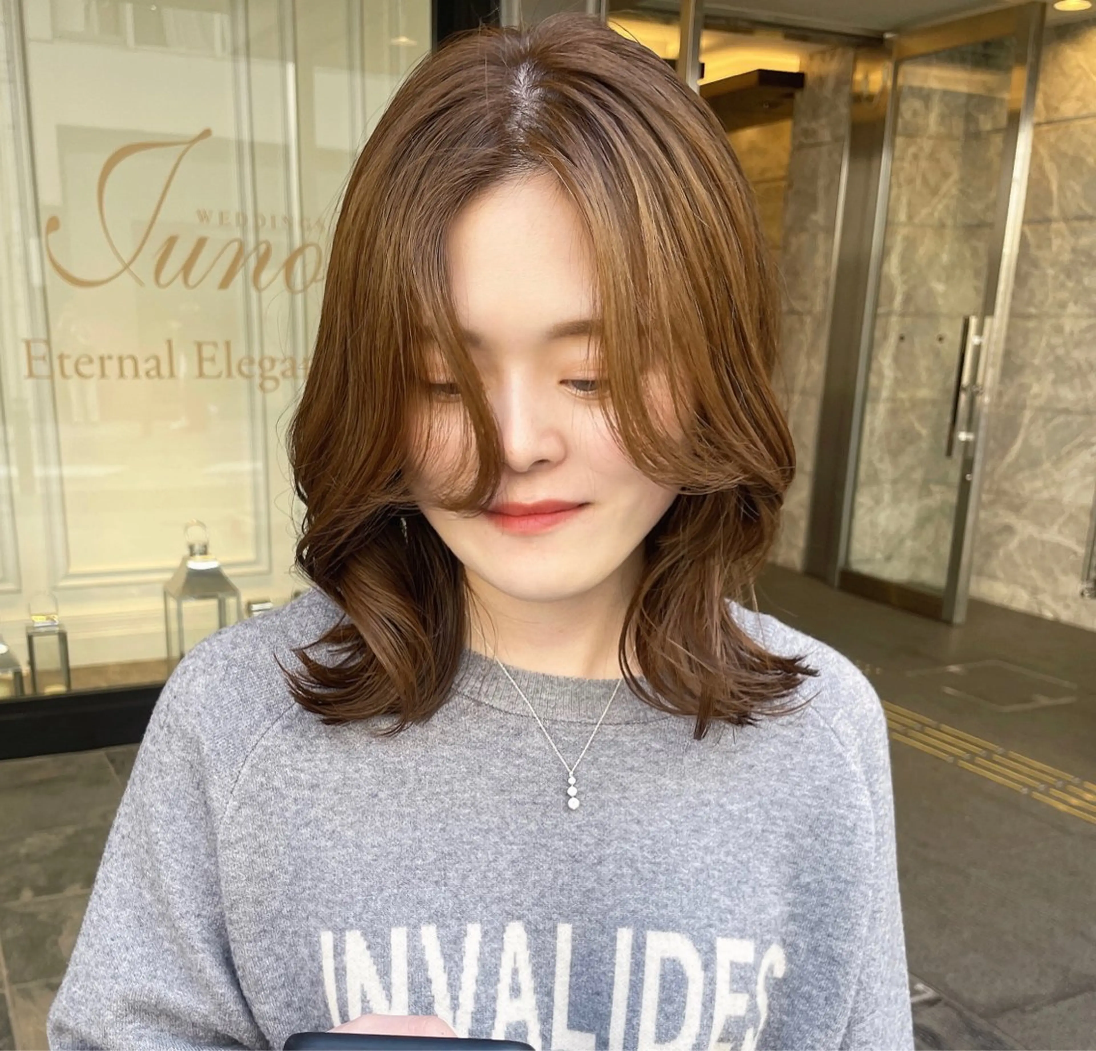 ミディアム カット ヘアカラー 🌸インナーカラー 🌸藤井春華のヘアスタイル