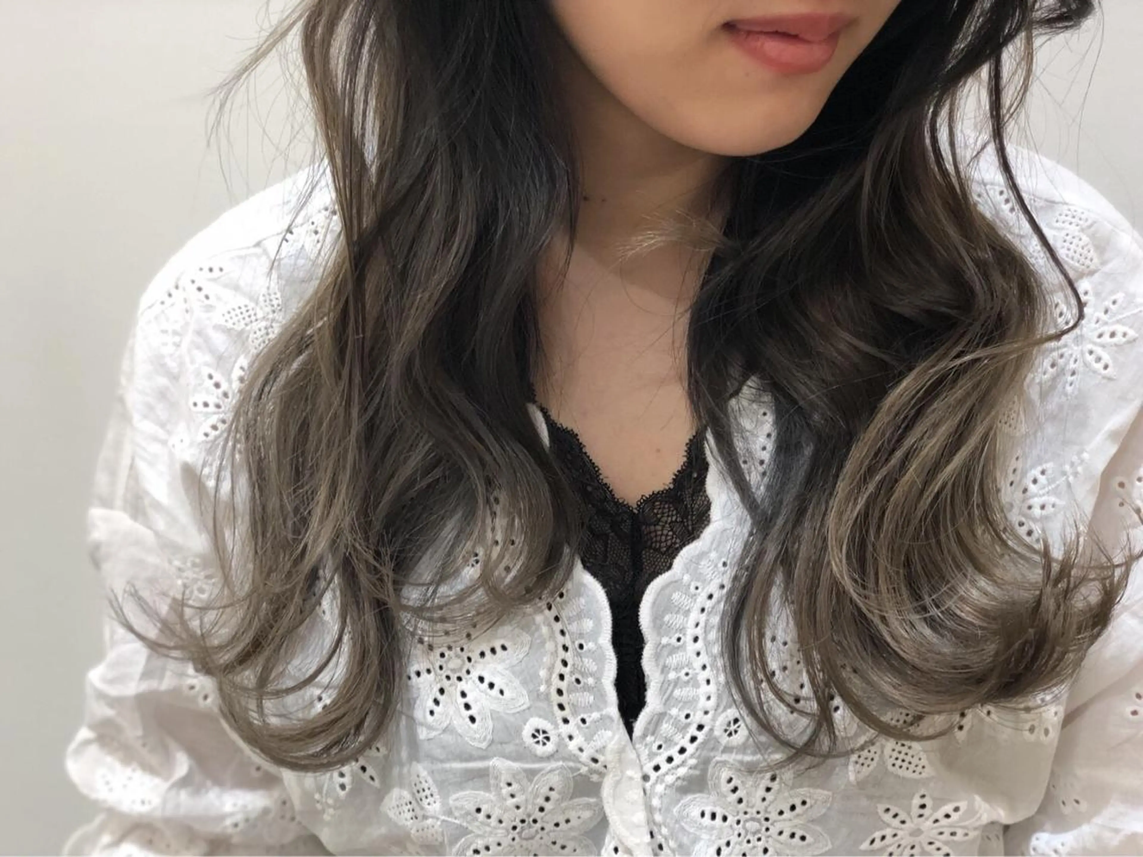セミロング カラー グラデーションカラー due hair 京都駅前店 MILBON オージュア認定サロン【デューヘアー】所属・ハイトーンブリーチ 土坂　由志【京都】のヘアスタイル