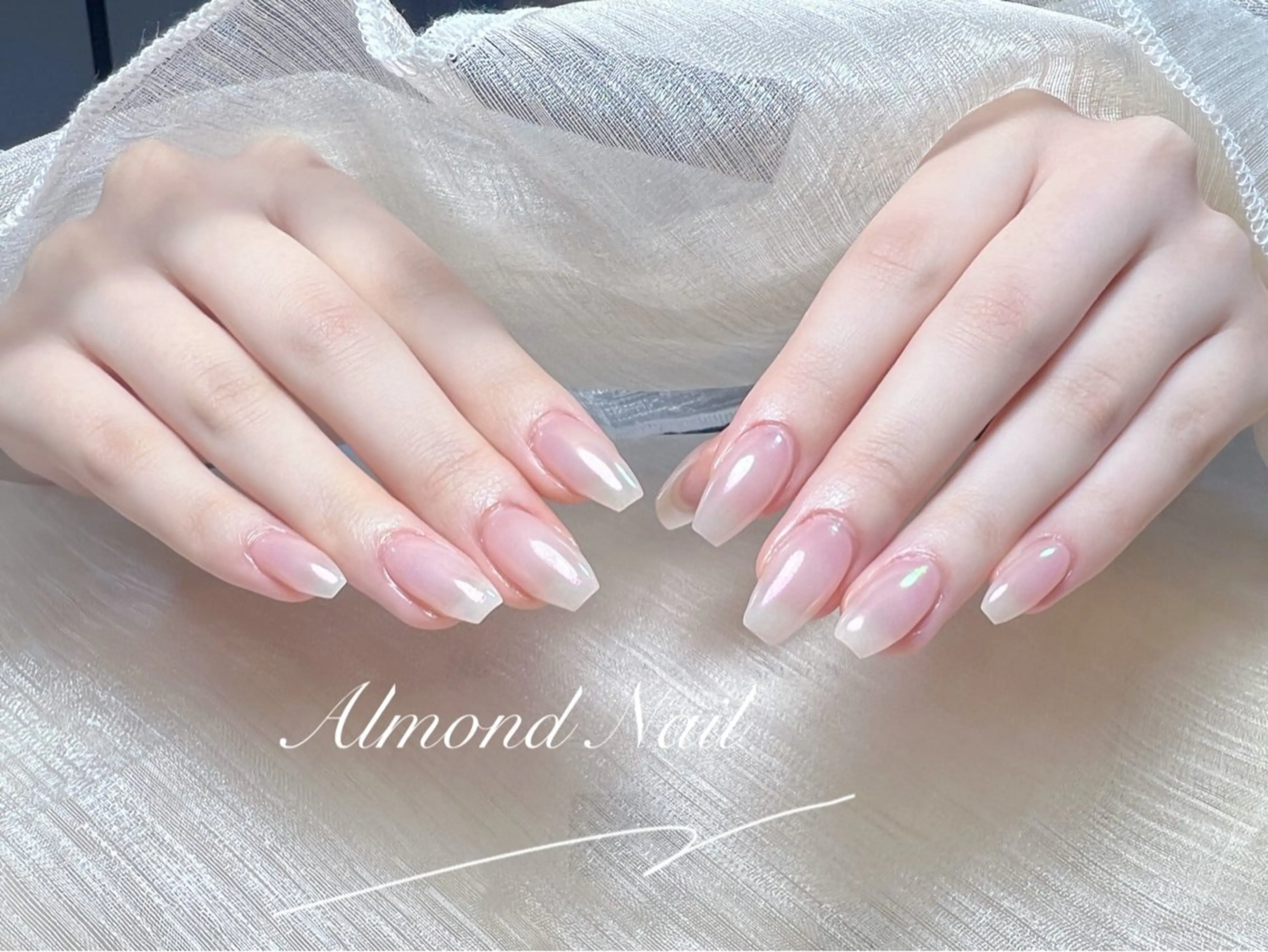 ネイル ミラーネイル ハンドネイル Almond Nail 亀戸のネイルデザイン