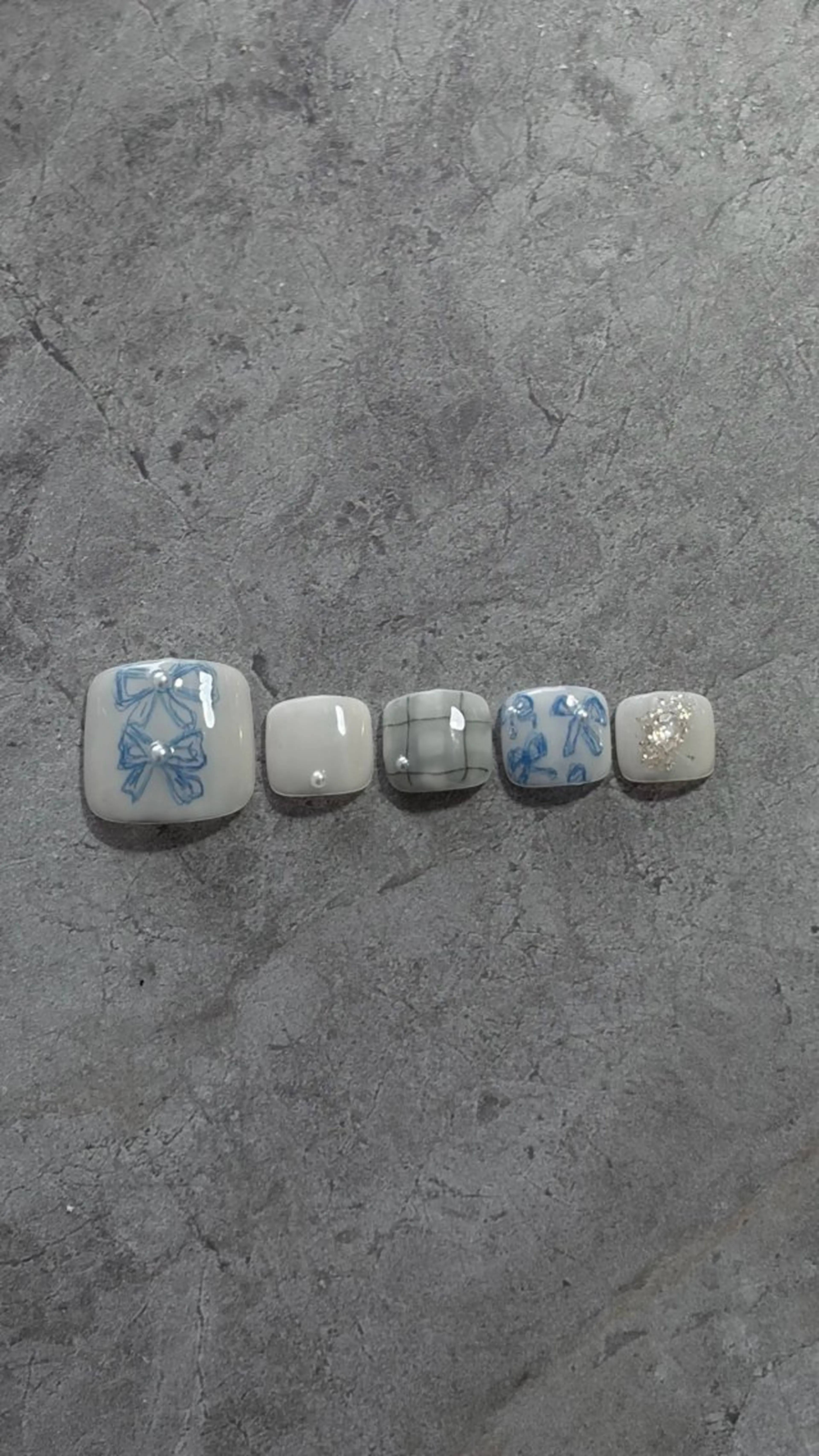 ネイル 宮﨑 美里のネイルデザイン