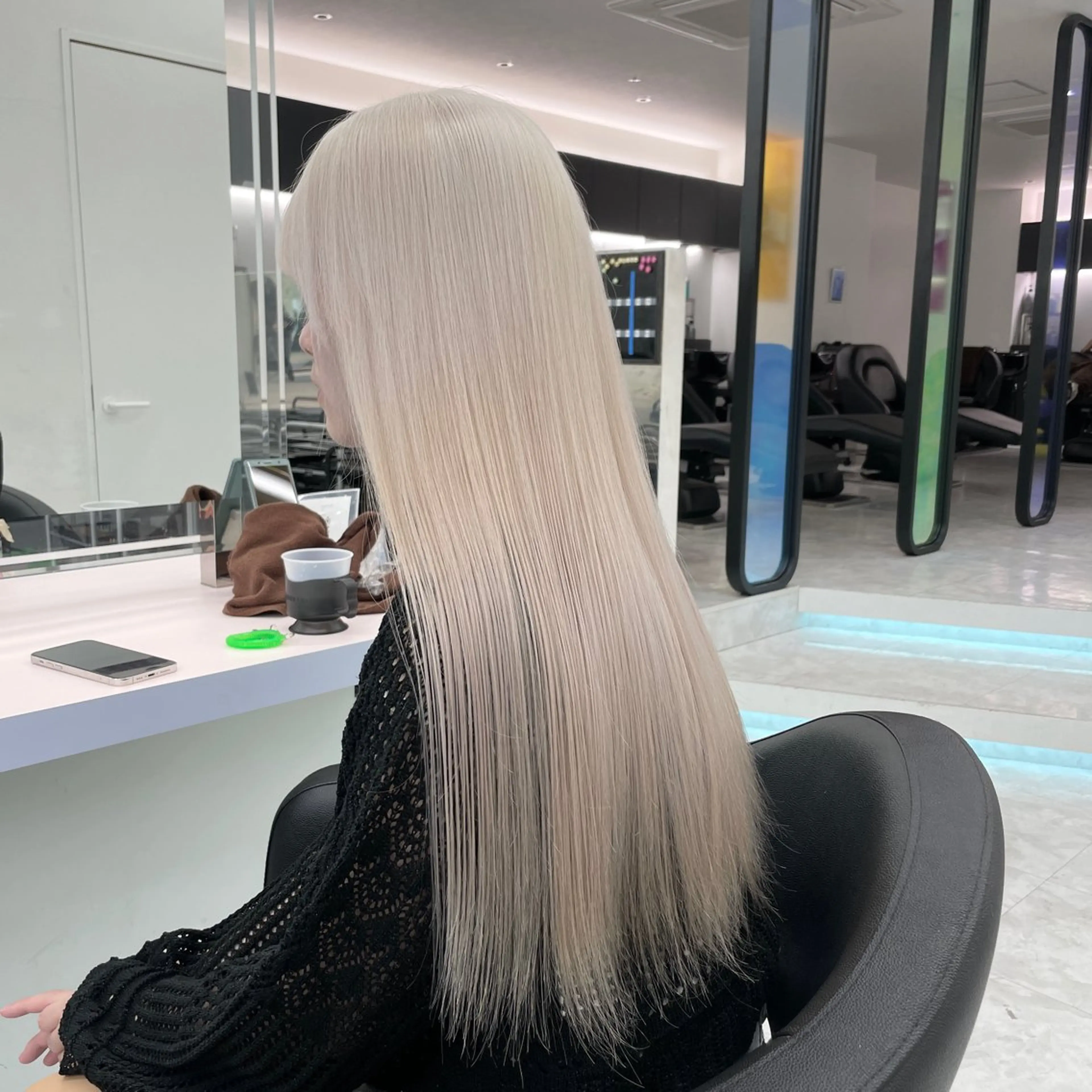ロング ヘアカラー トリートメント SALOWIN札幌大通店所属・‎🤍札幌ハイトーン 🤍シンゴのヘアスタイル
