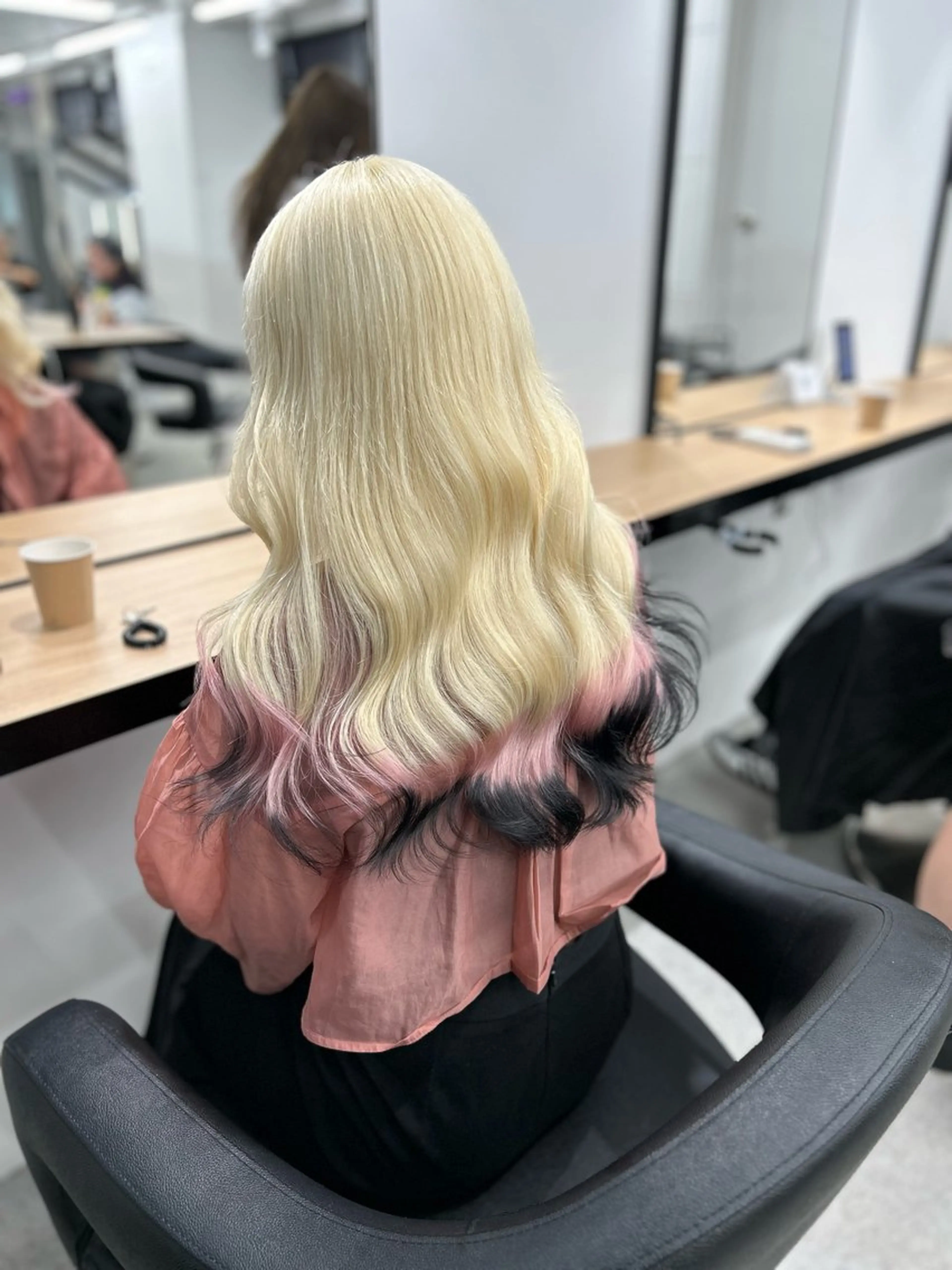 ロング カラー ヘアアレンジ トレンドモテカラー 🩷色落ちまで可愛くのヘアスタイル