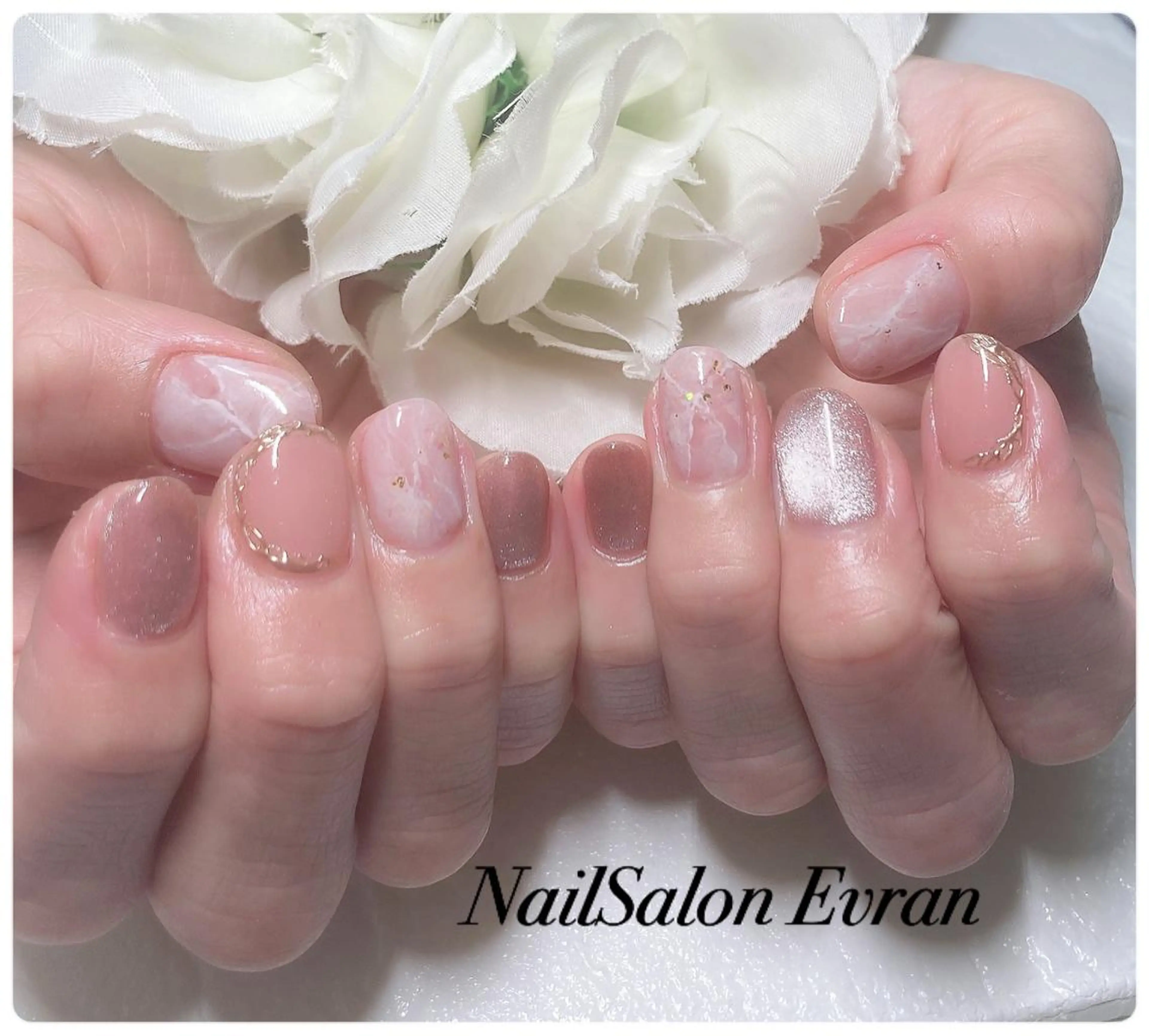 ネイル マグネットネイル ニュアンスネイル ハンドネイル Nail salon Evranのネイルデザイン