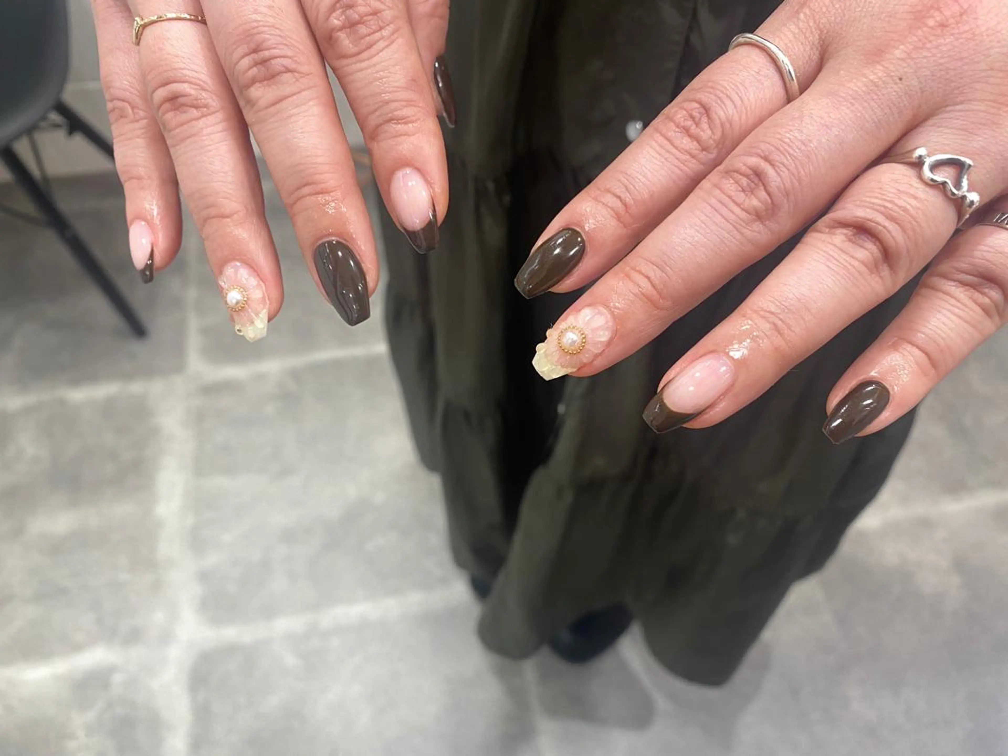 ネイル 持ち込み ぷっくりネイル NINEnami ニュアンスネイルのネイルデザイン