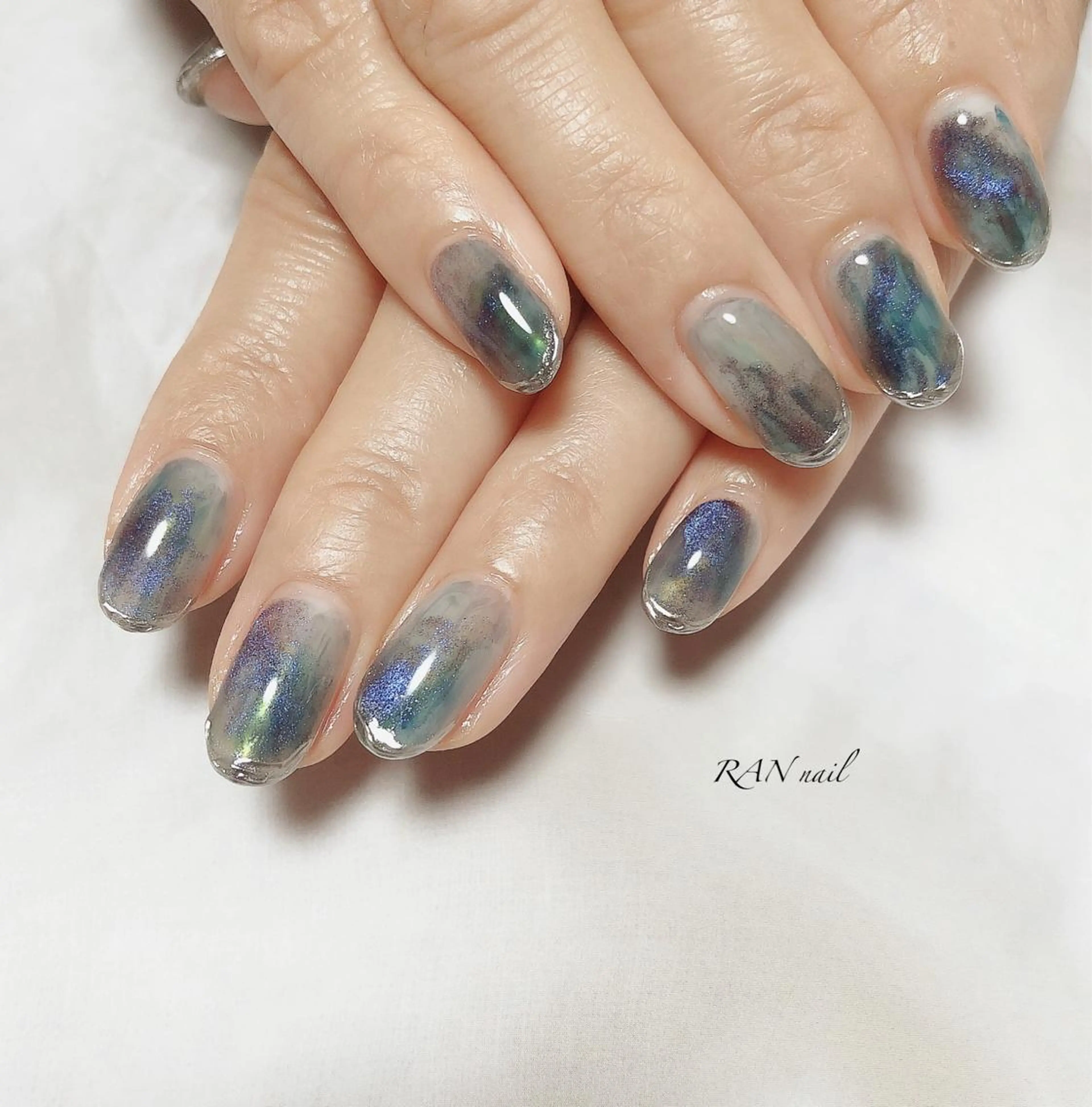 ネイル ブルー フットネイル ジェルネイル キラキラネイル マグネットネイル ハンドネイル フットネイル RAN nail 〜ランネイル〜所属・RAN nailのネイルデザイン