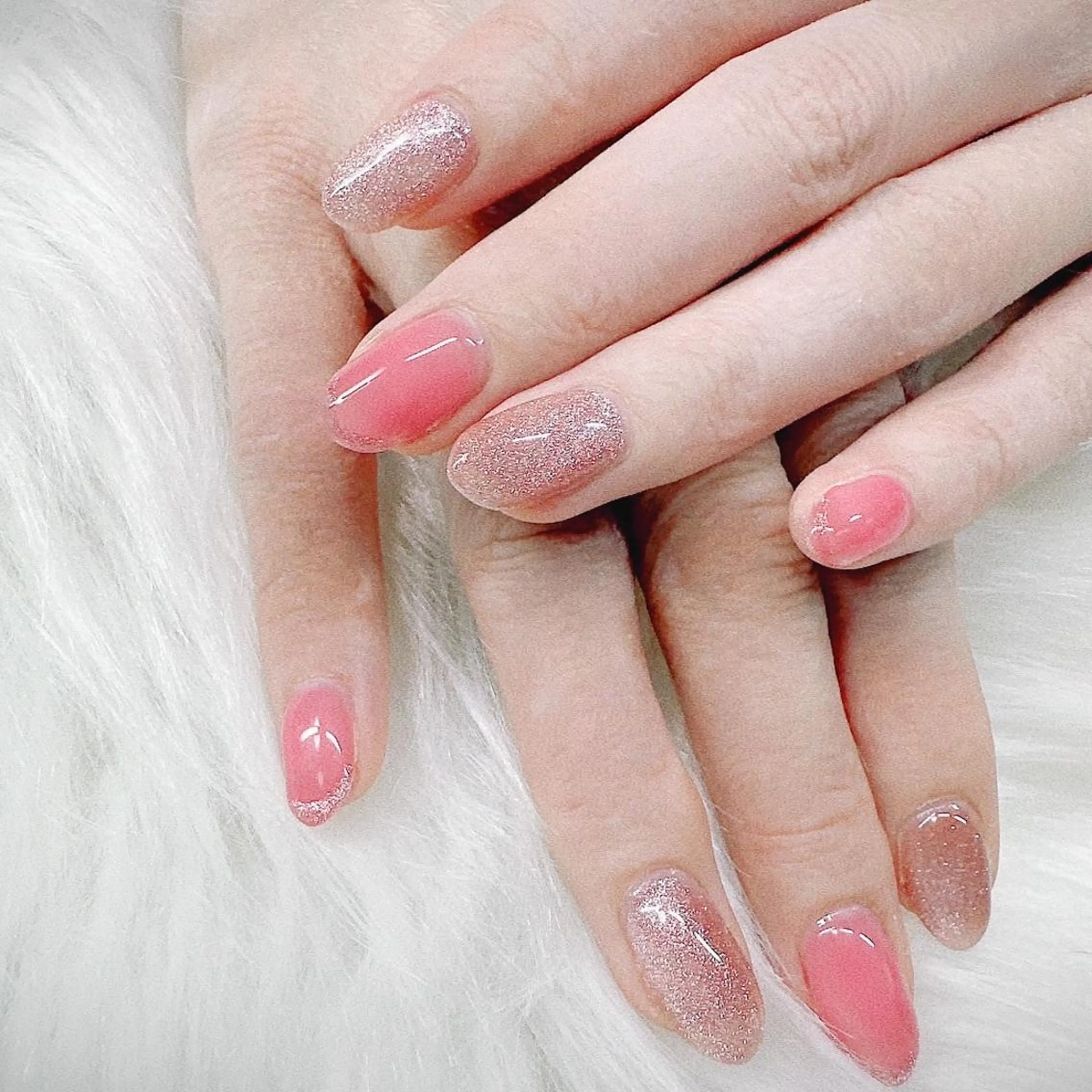 ネイル マグネットネイル 伊藤 アップネイルのネイルデザイン