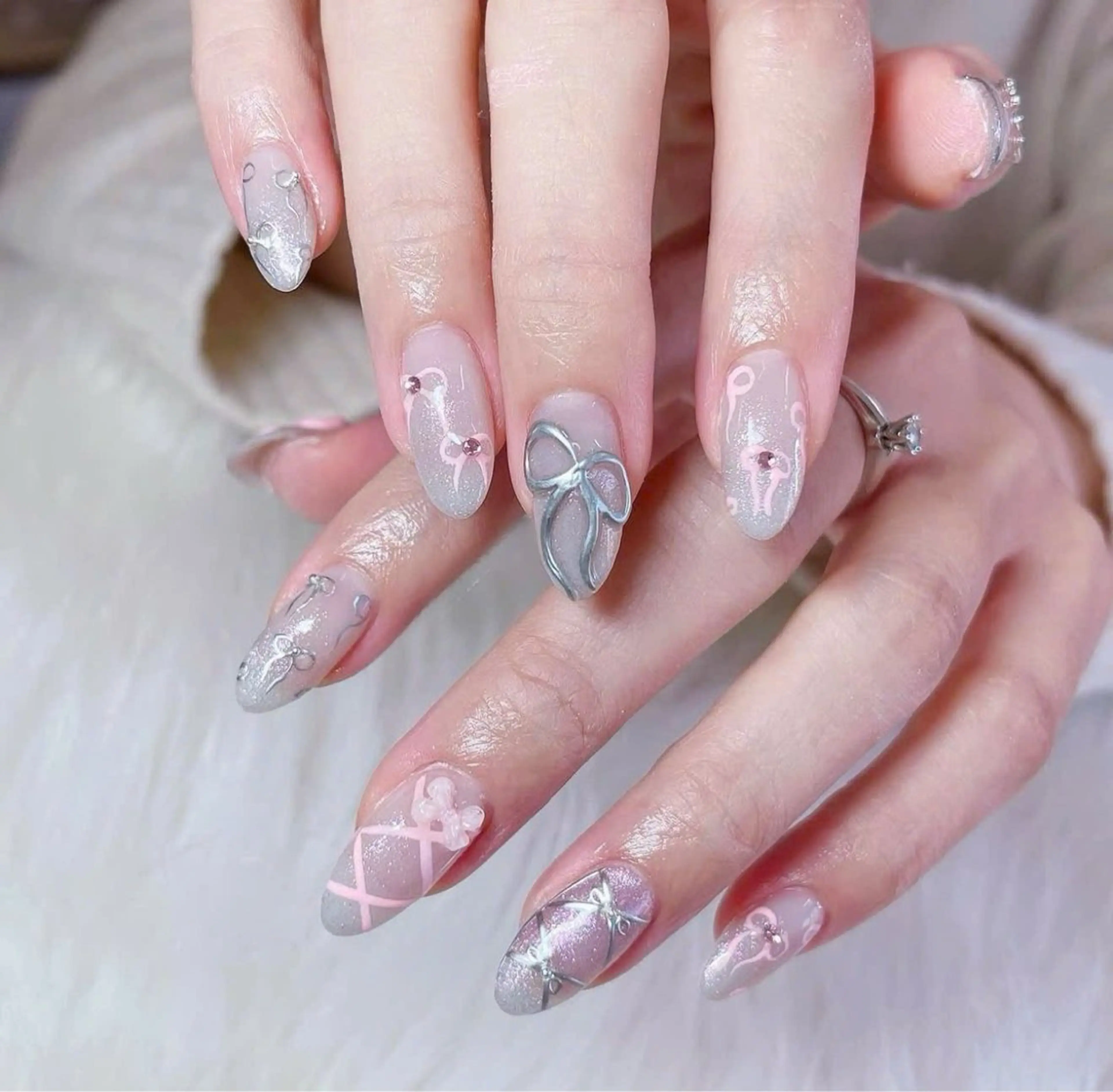 ネイル フラッシュネイル フレンチネイル グラデーション キラキラネイル 韓国ネイル Lina nail所属・Luna 池袋のネイルデザイン