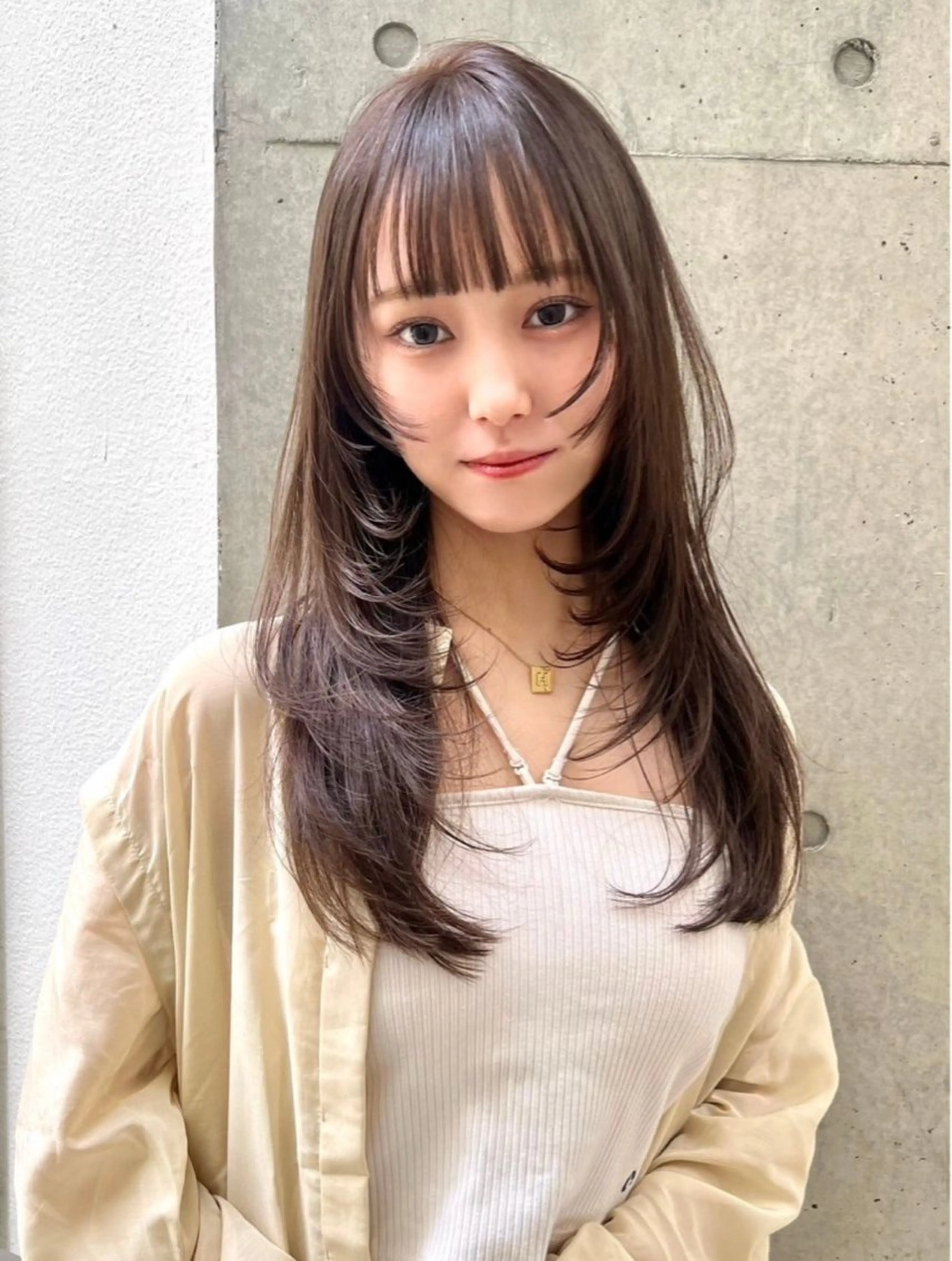 ロング カラー ヘアカラー ニュアンスパーマ/ 毛流れ/ハイトーンのヘアスタイル