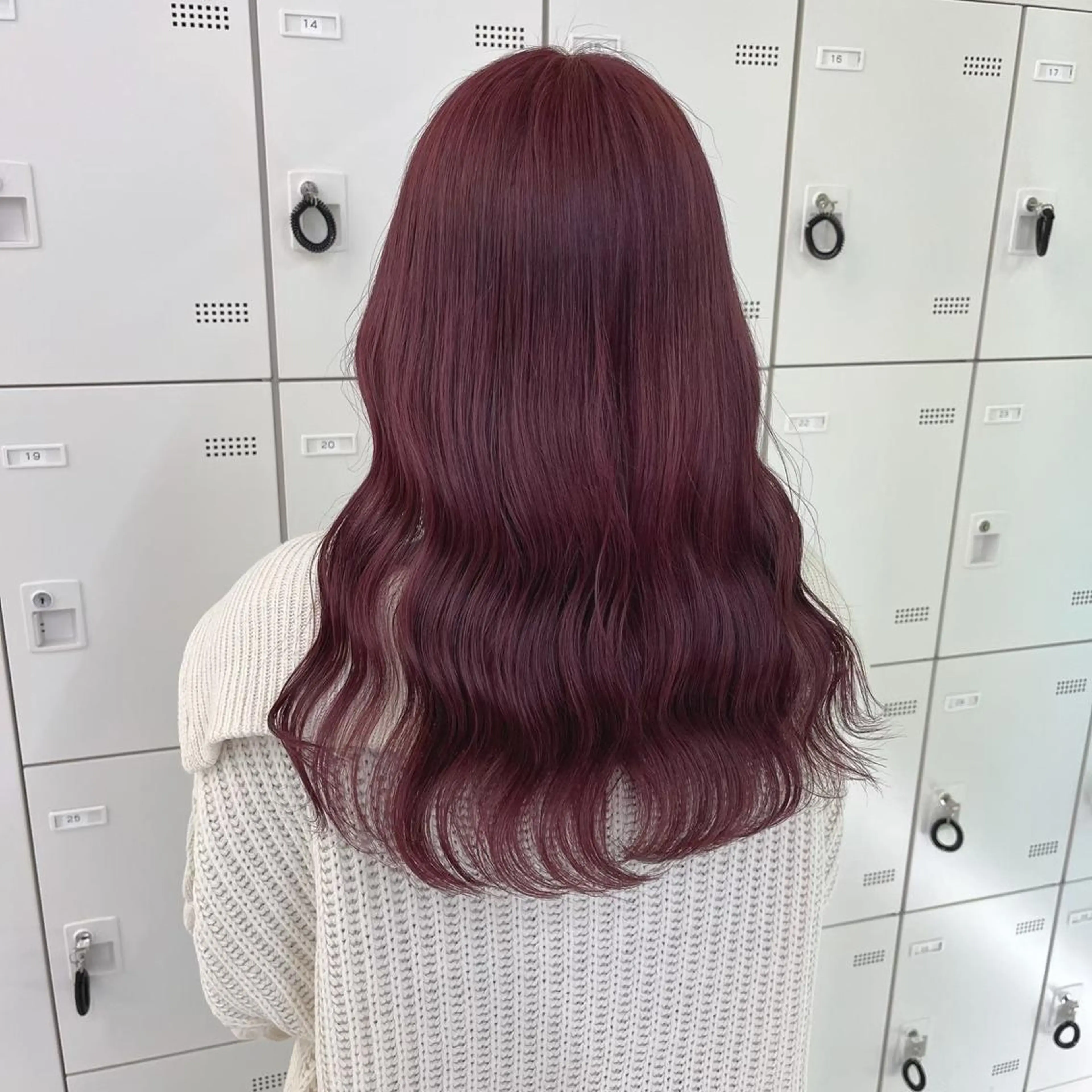 ロング カラー ヘアアレンジ 🩵色落ち可愛い 寒色カラー🩵のヘアスタイル