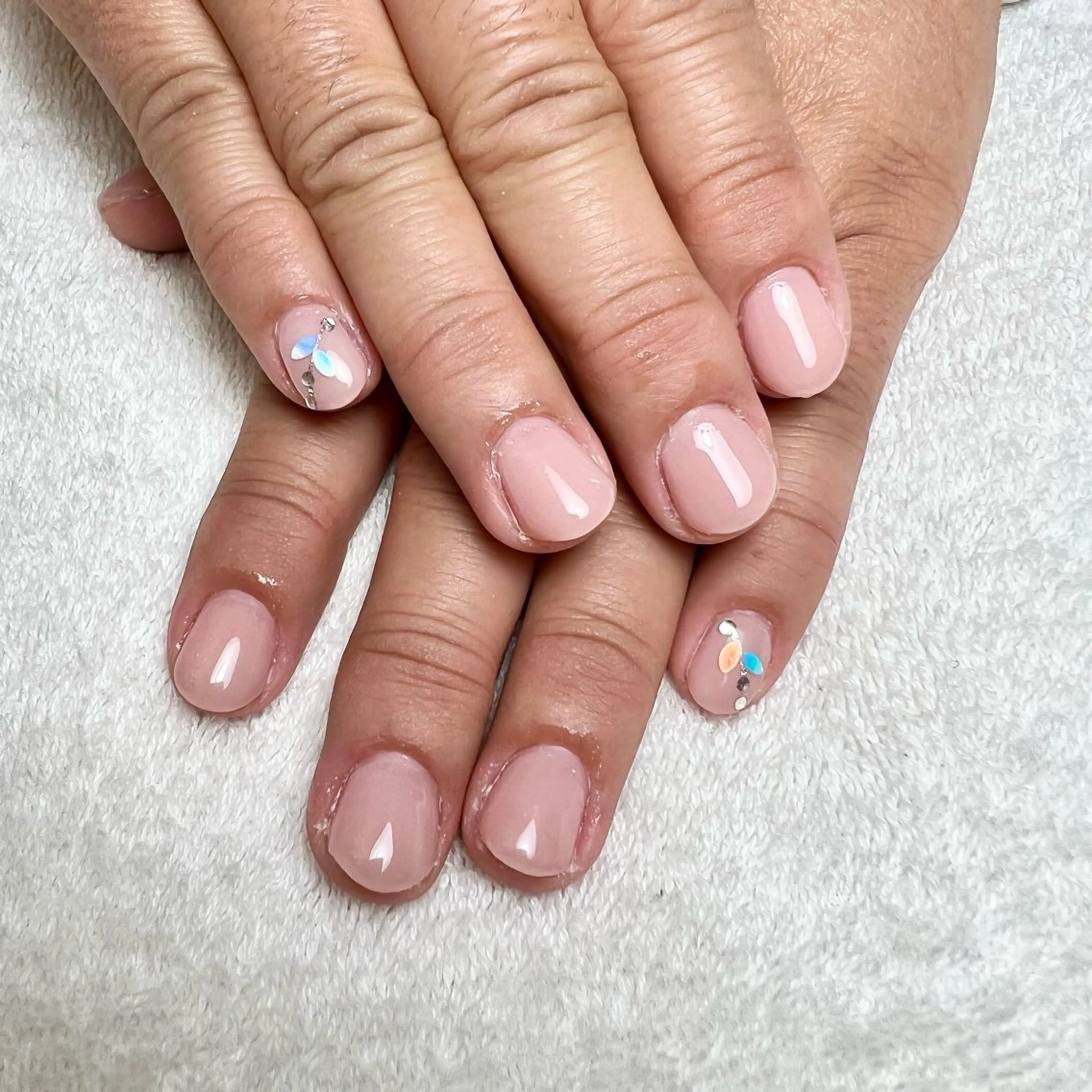 ネイル ショートネイル シンプルネイル ハンドネイル COCO+所属・COCO +のエステ・リラクイメージ