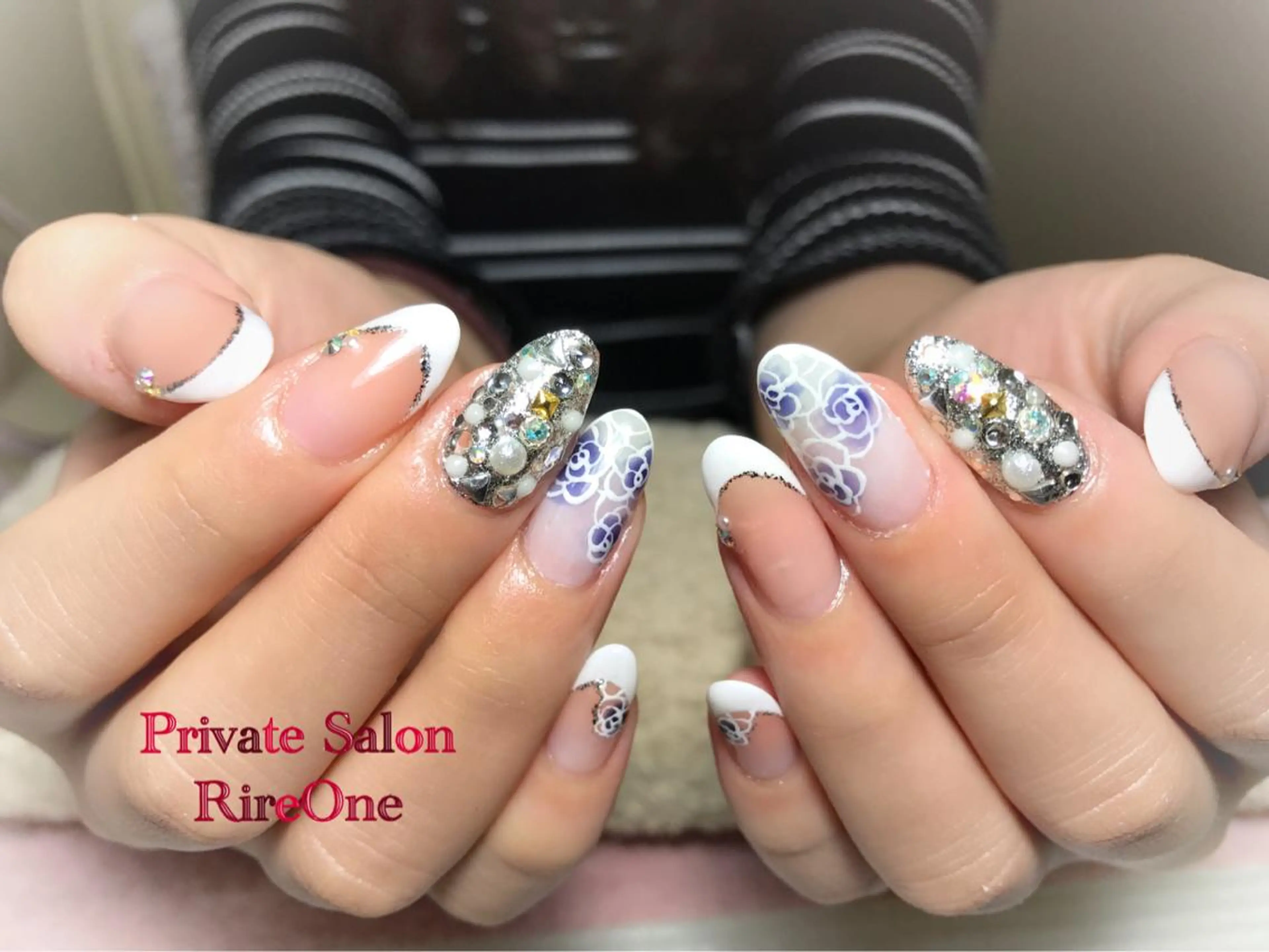 ネイル 成人式 フレンチネイル ゴージャス 春ネイル RireOne ~リルワン~のネイルデザイン