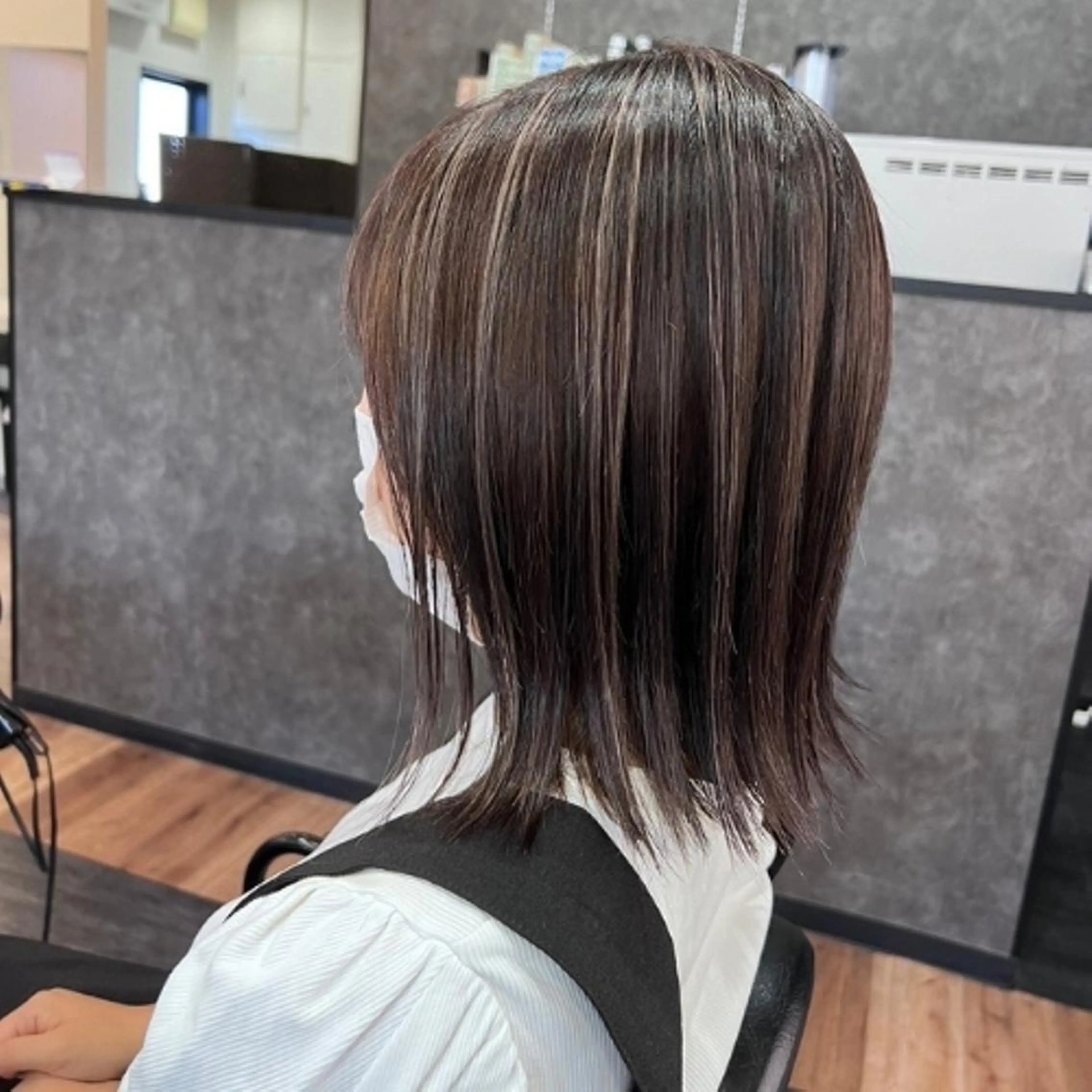 カラー ミディアム ヘアケアサロン MAIN[メイン]のヘアスタイル