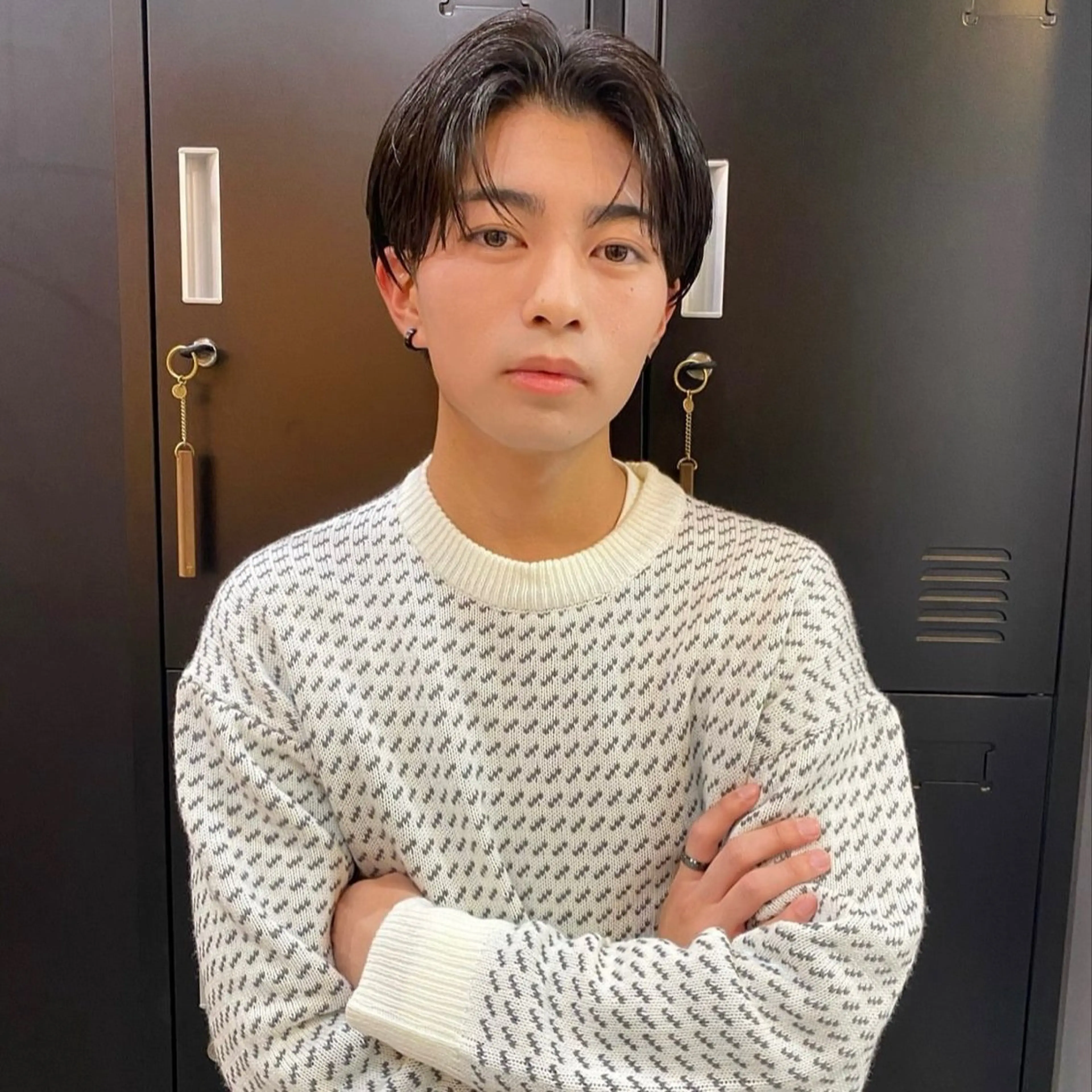 メンズ センターパート 藤山大地/髪質改善 /透明感/ブリーチのヘアスタイル