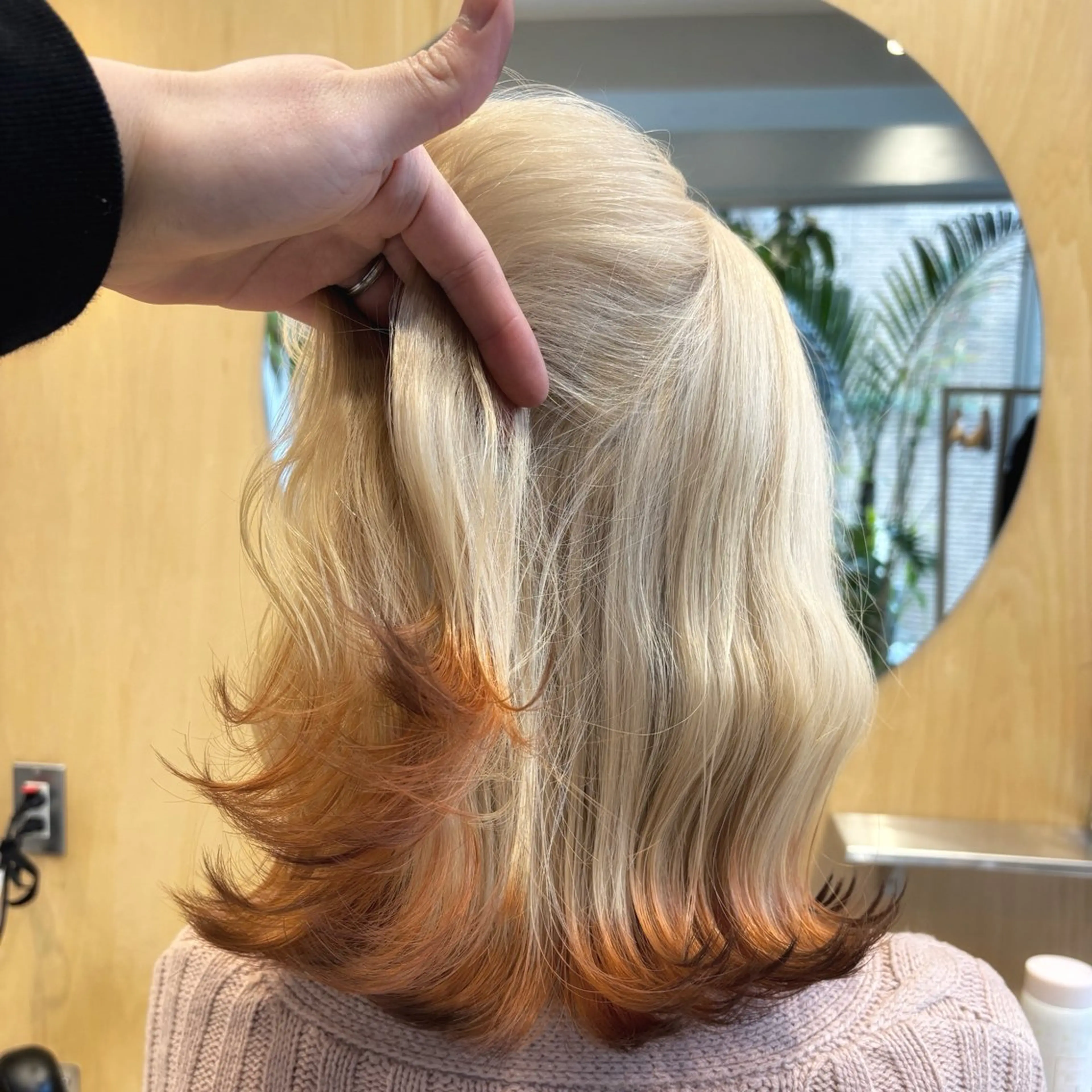 ミディアム カラー デザインカラー カット ヘアカラー トリートメント 🌈艶ハイトーン🌈 心を込めます🤝涼介のヘアスタイル