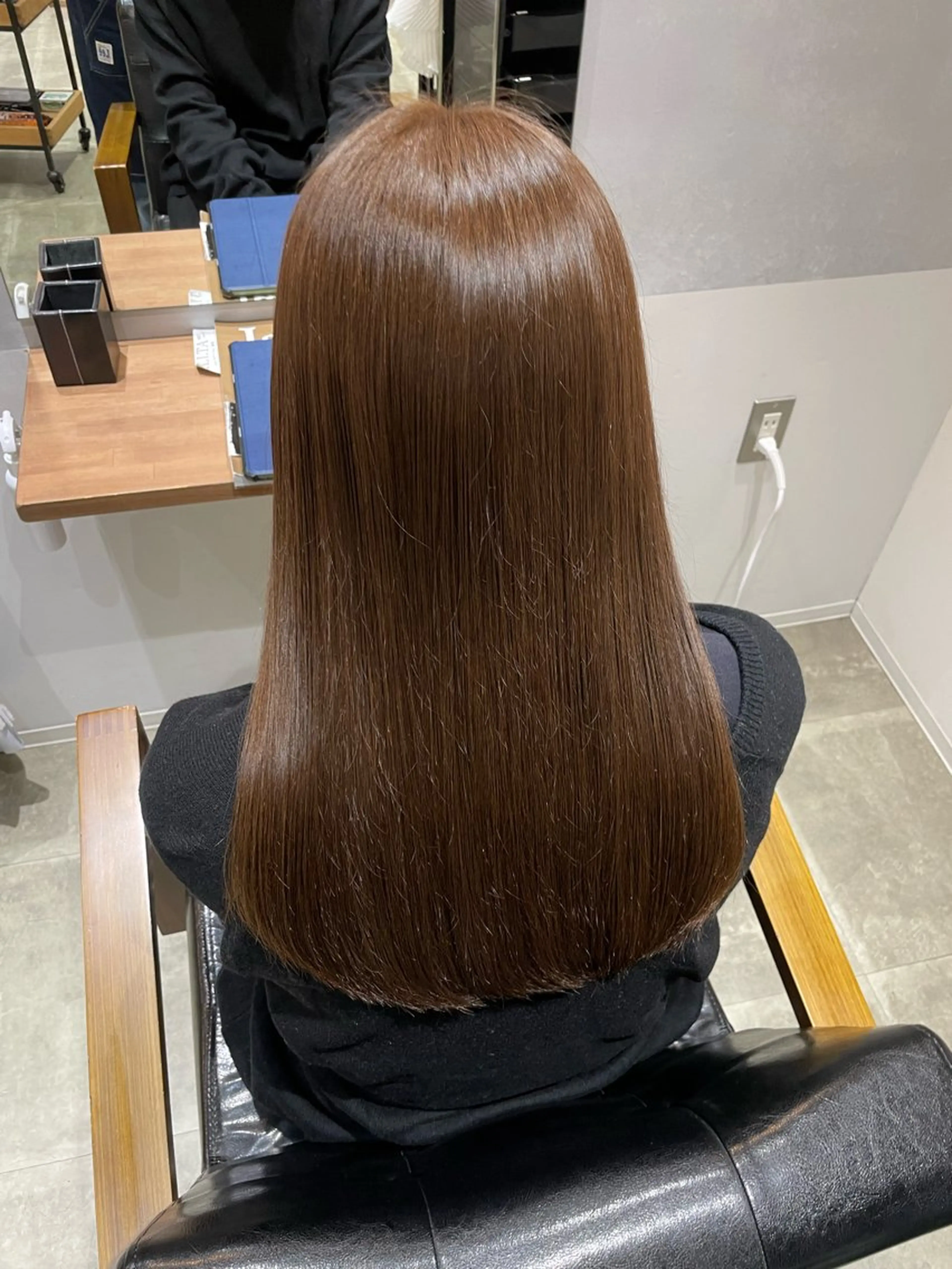 ロング カラー ヘアアレンジ アッシュ ブリーチ ブリーチなしカラー トリートメント 吉村 芽咲のヘアスタイル