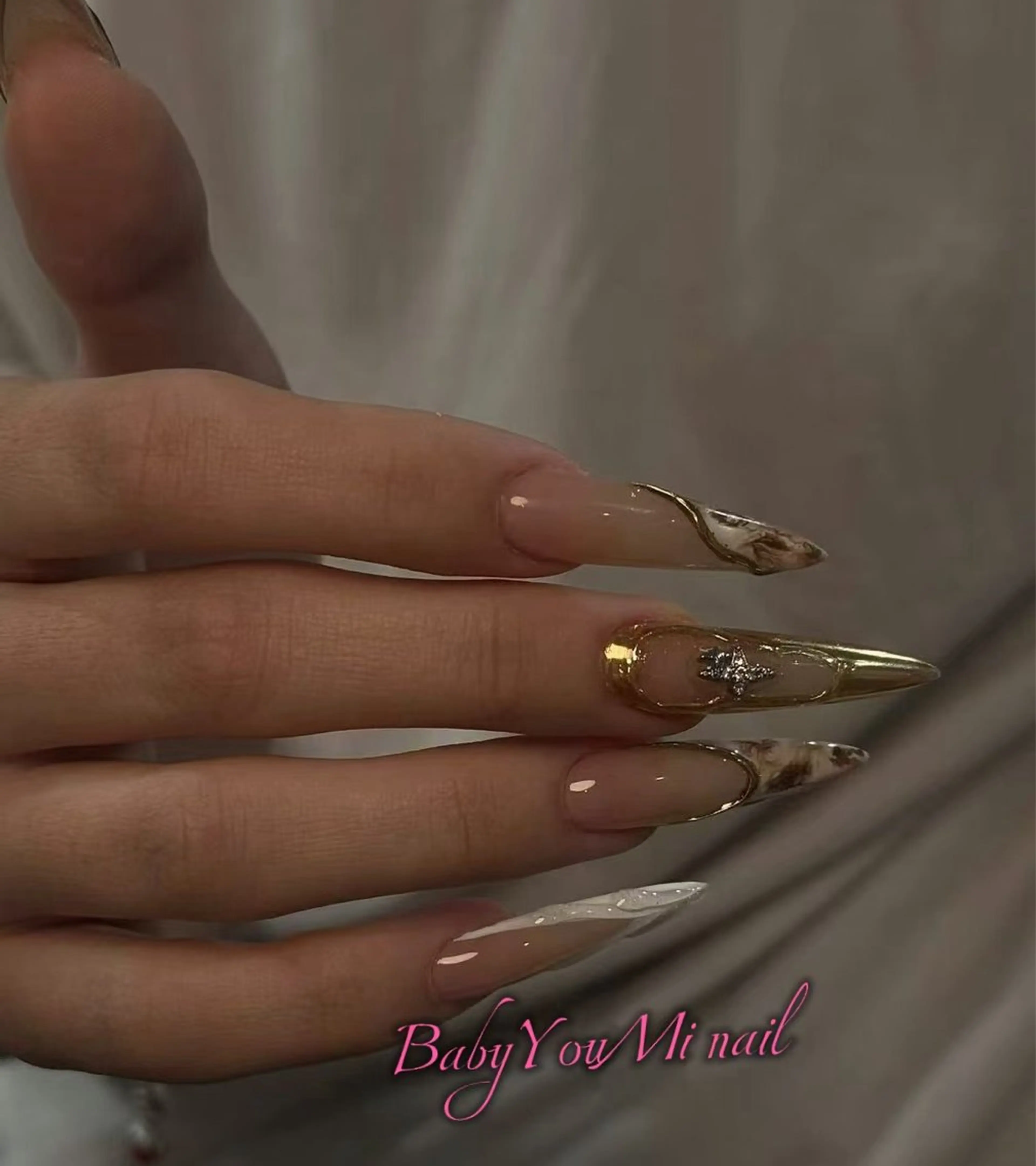 ネイル オーロラネイル フラワーネイル フットネイル フレンチネイル ジェルネイル ハンドネイル BabyYouMi nailのネイルデザイン